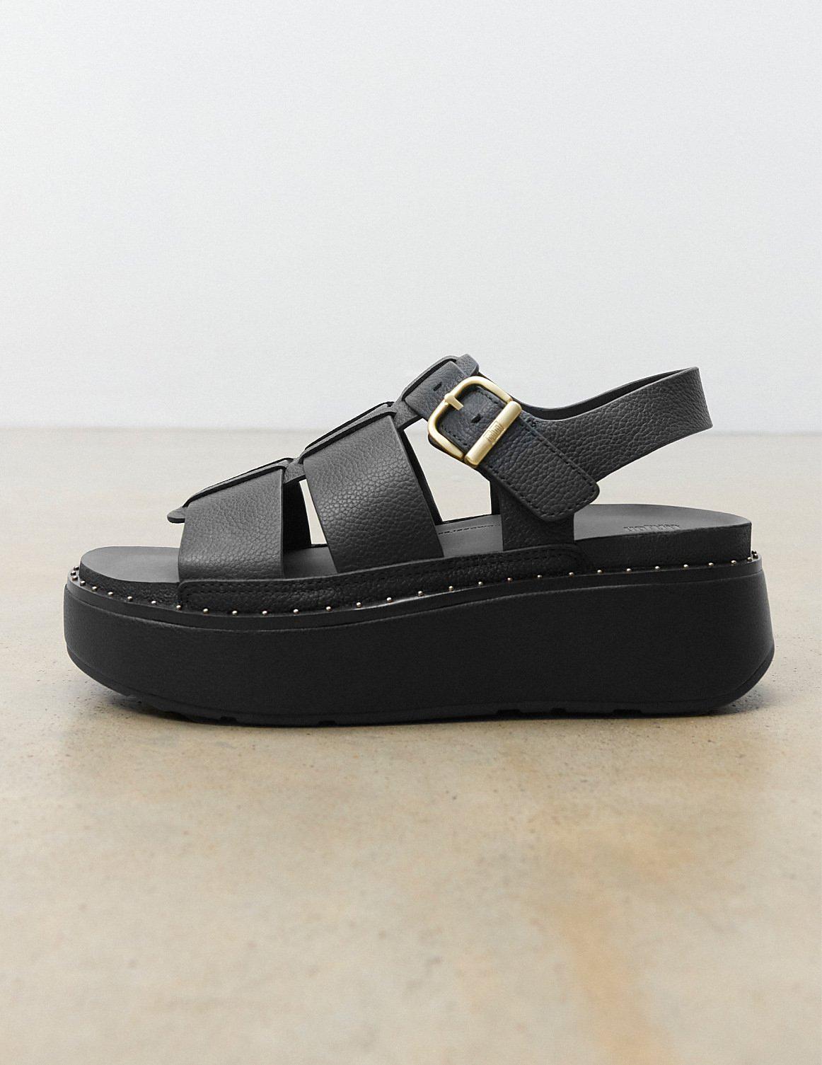 Woman wearing Neo D Sneakers