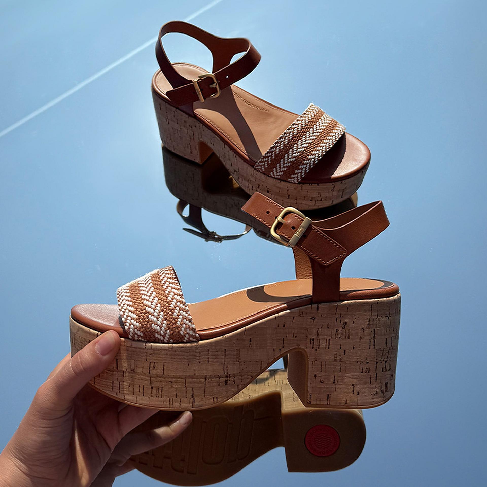 What Should I Look For in Travel Shoes?