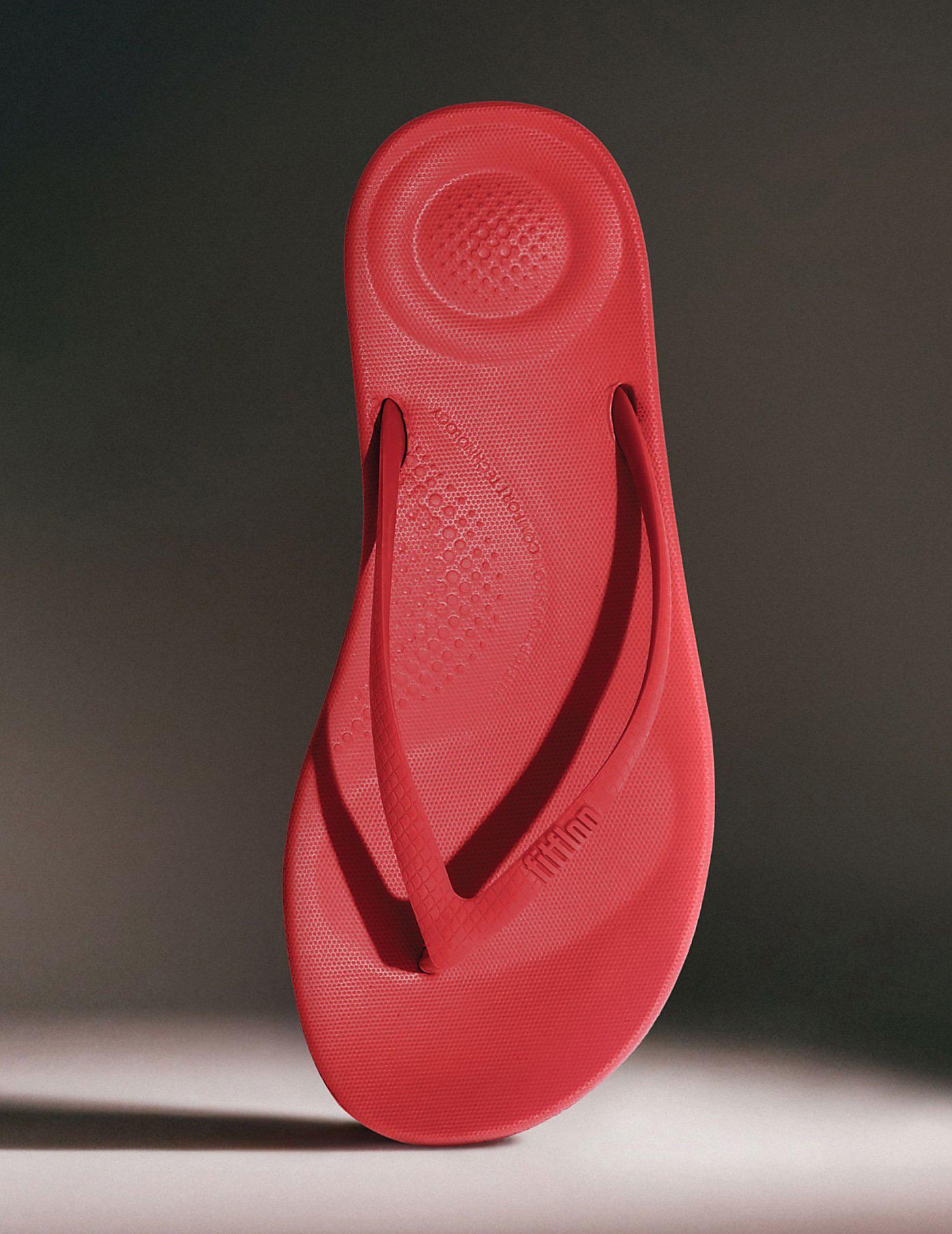 Do Flip-Flops Provide Enough Support for Daily Use?