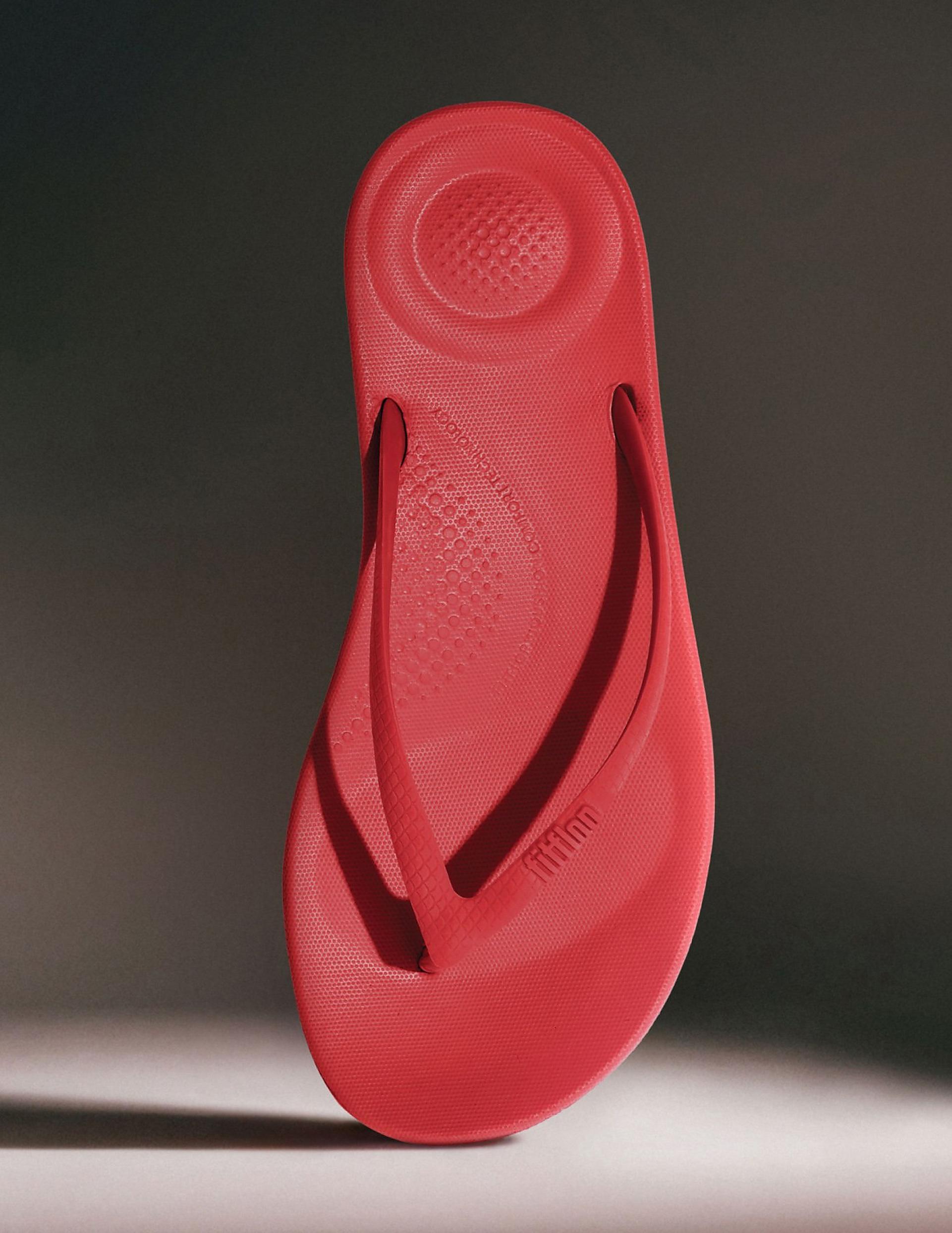 Do Flip-Flops Provide Enough Support for Daily Use?