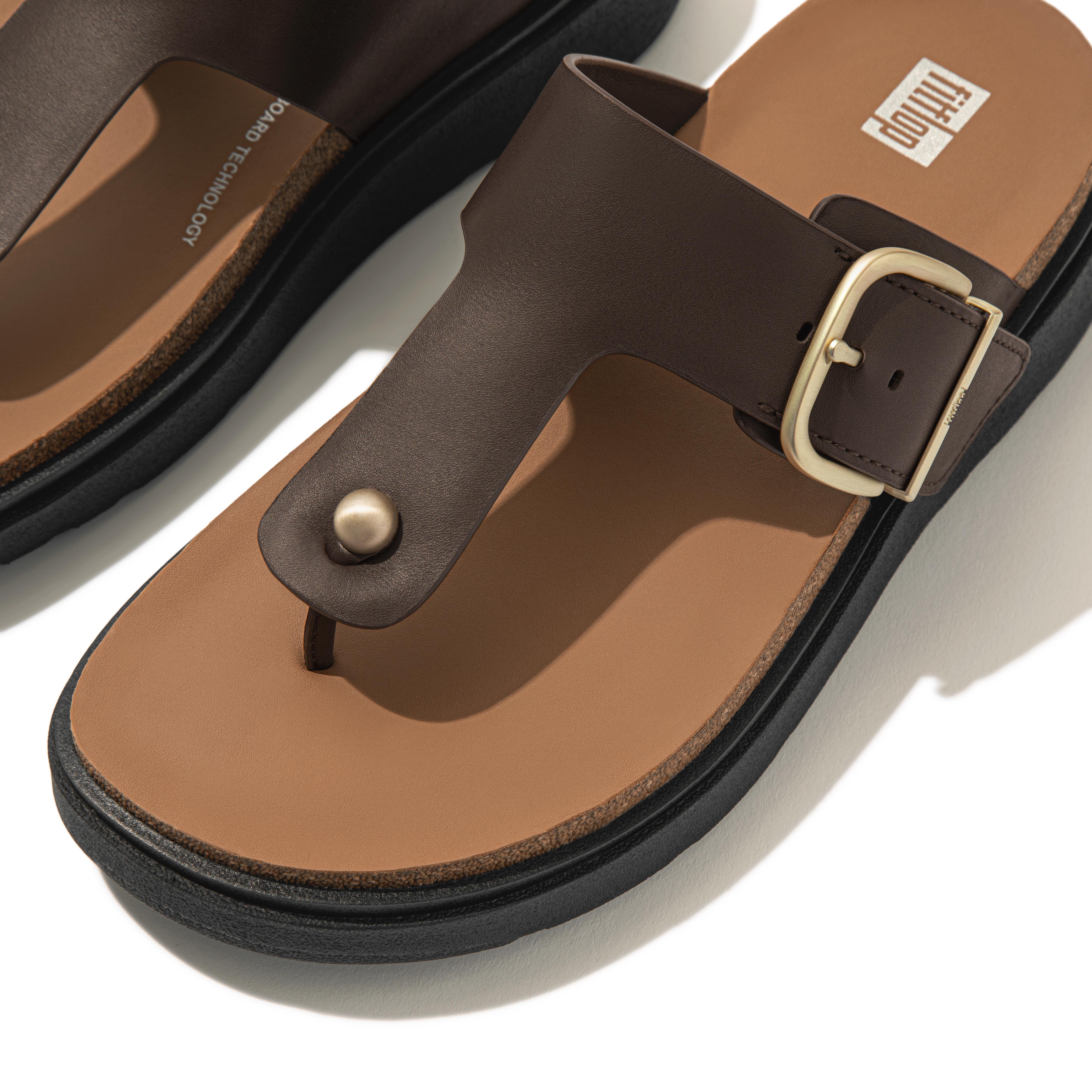 Buckle leather sandals