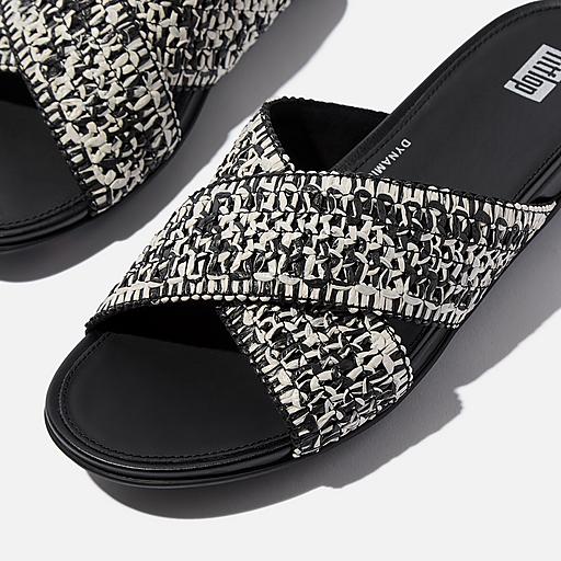 FitFlop Gracie Woven クロス スライド サンダル Amazon.com | FitFlop Women's Gracie Woven Cross Slides Wedge