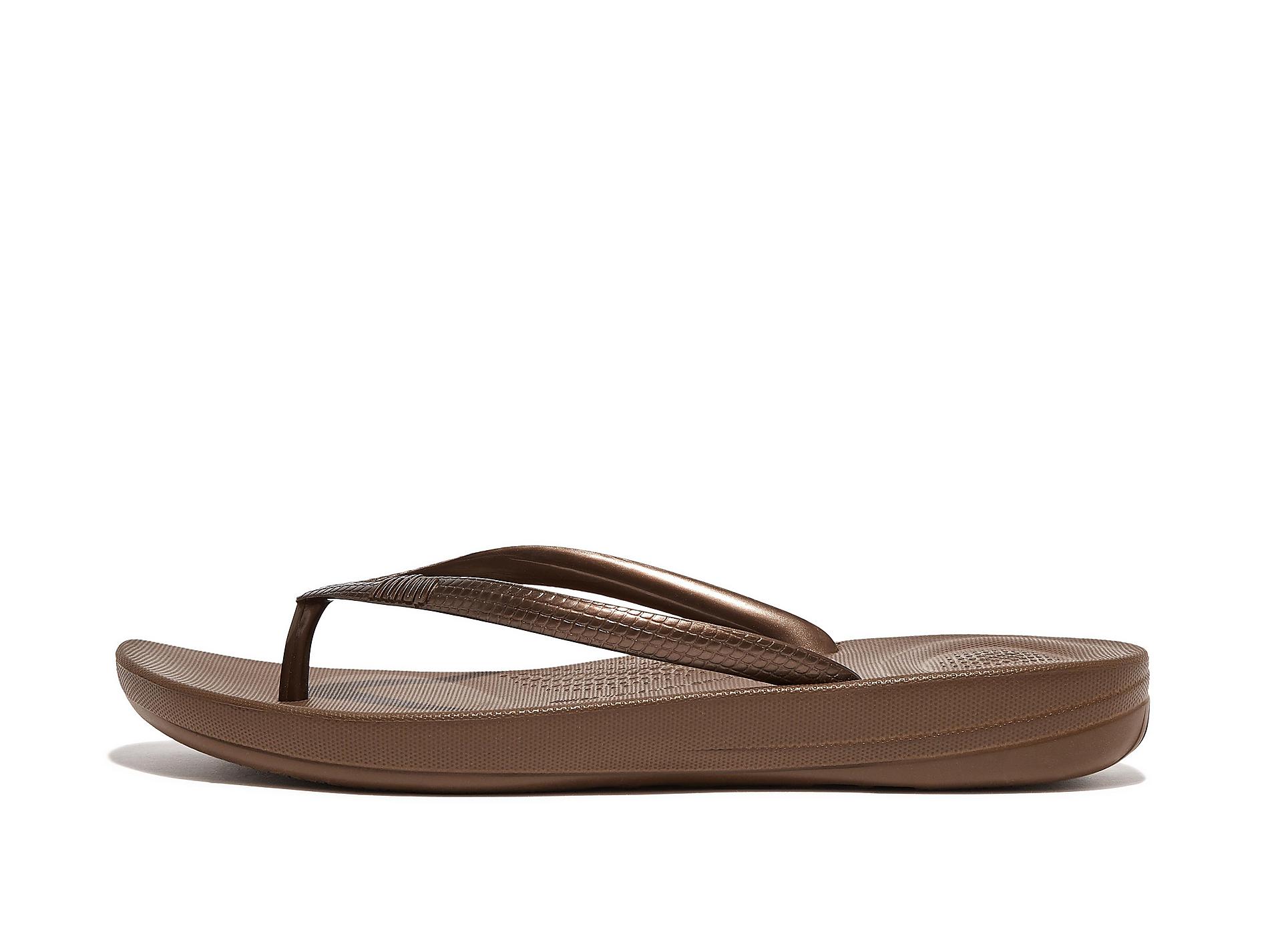 iQUSHION Ergonomic Flip-Flops