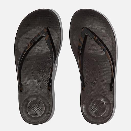 Women's Iqushion Leopard Rubber Flip-Flops | FitFlop US