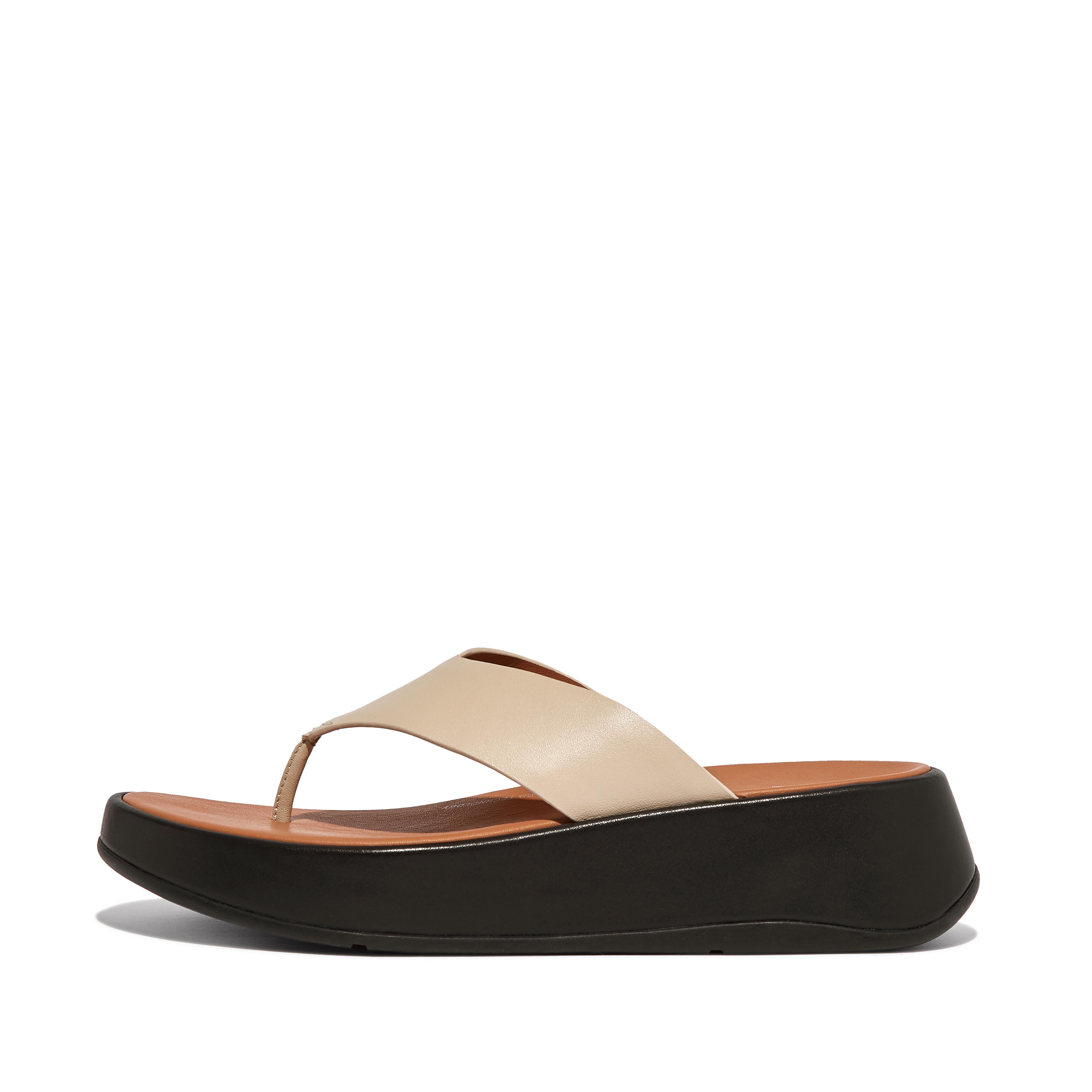 핏플랍 샌들 Fitflop Luxe Leather Flatform Toe-Post Sandals,Beige/Black