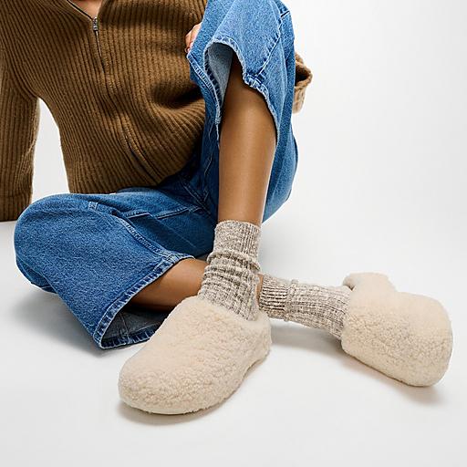 Women's Shuv Curly-Shearling Shearling Clogs | FitFlop US