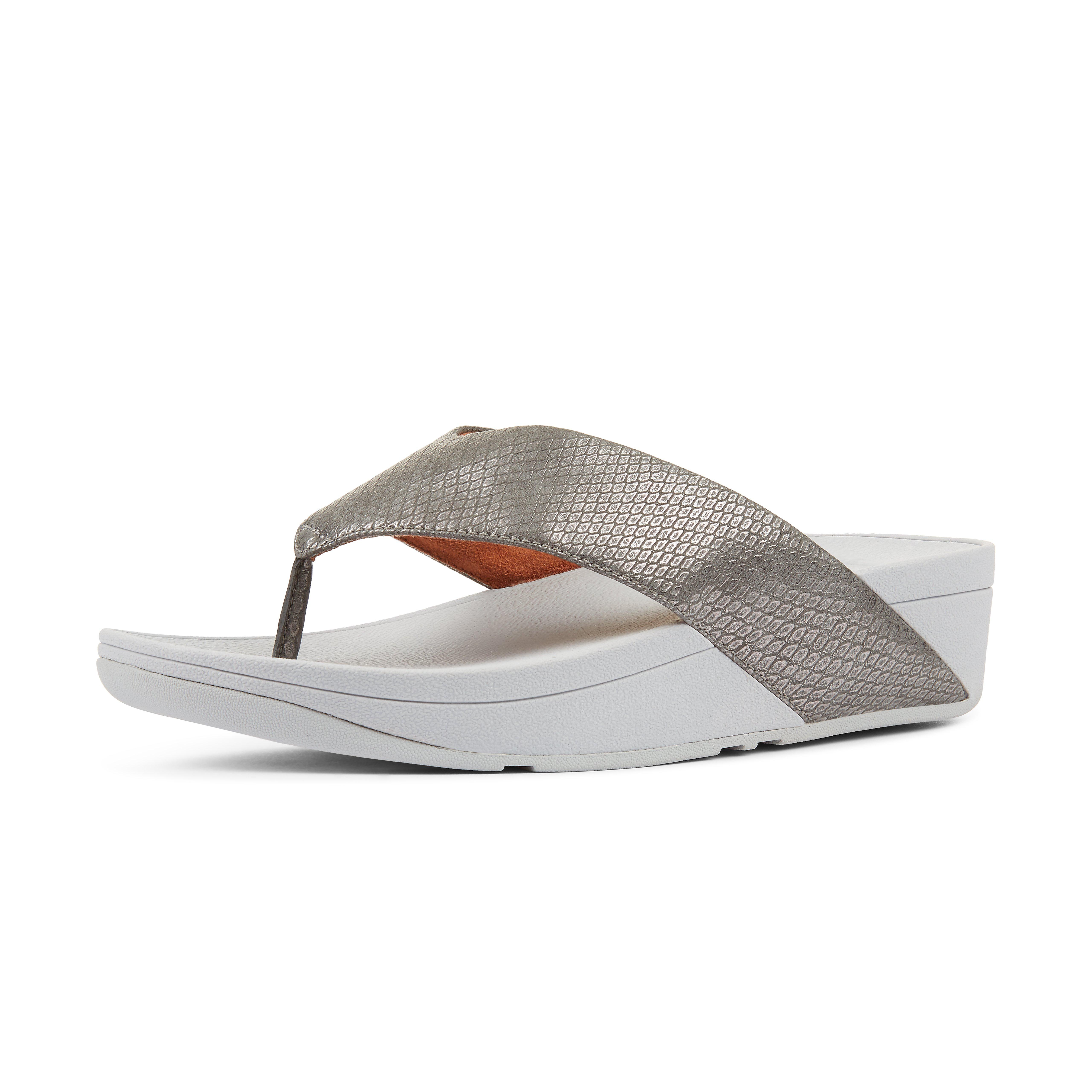 fitflop swoop toe thong