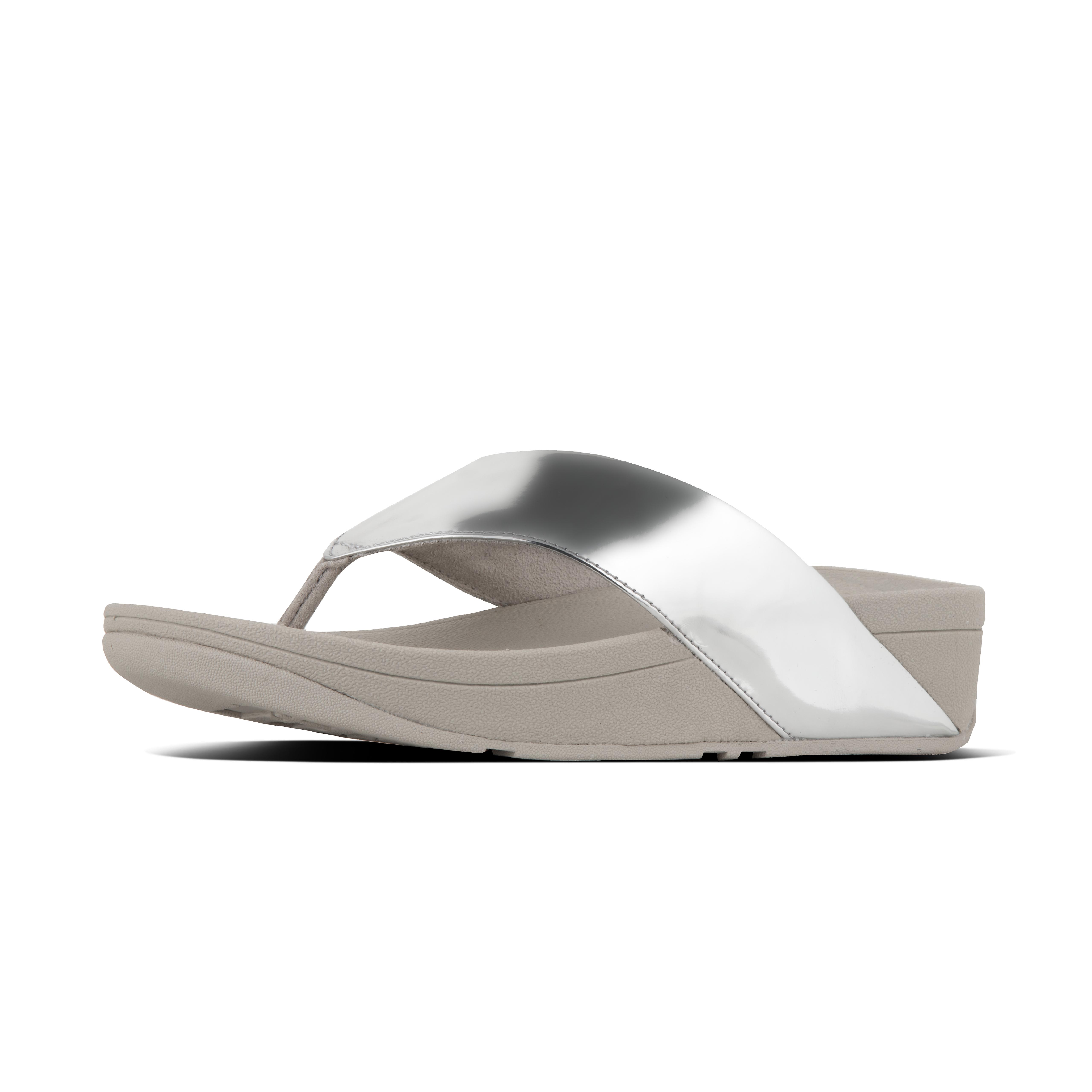 fitflop swoop toe thong