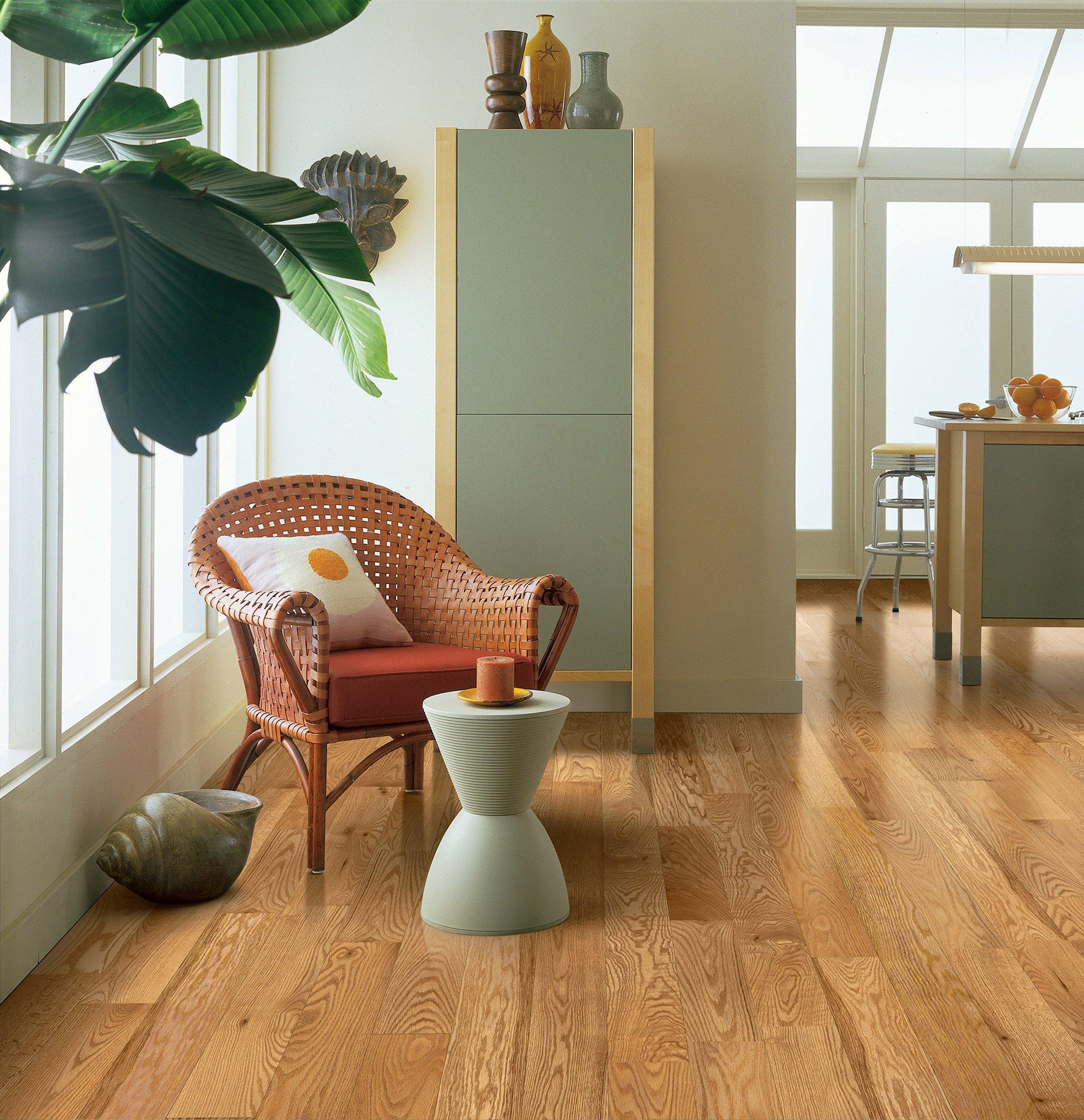 Natural Red Oak Smooth Solid Hardwood Floor and Decor