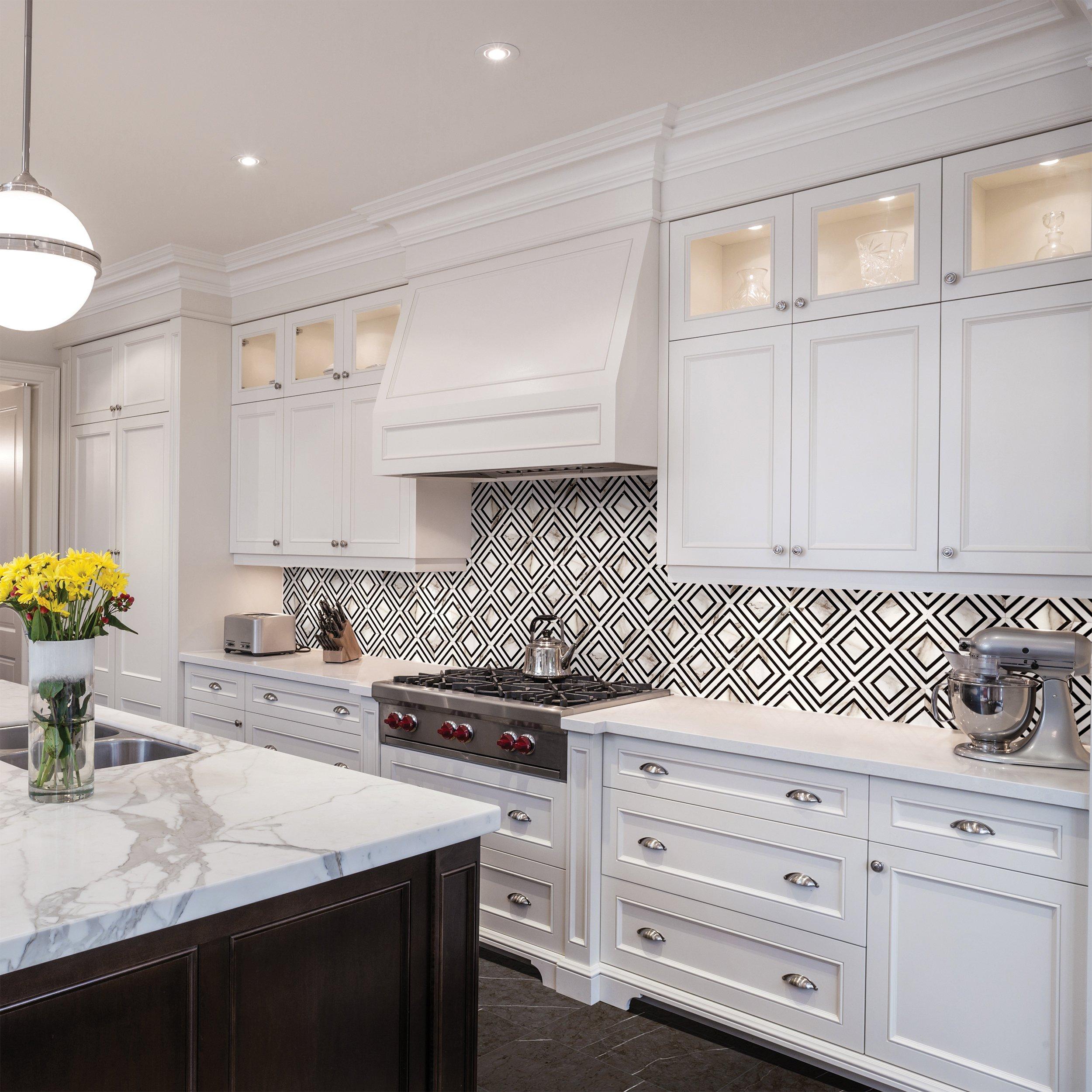 Calacatta Labrinto Porcelain Mosaic