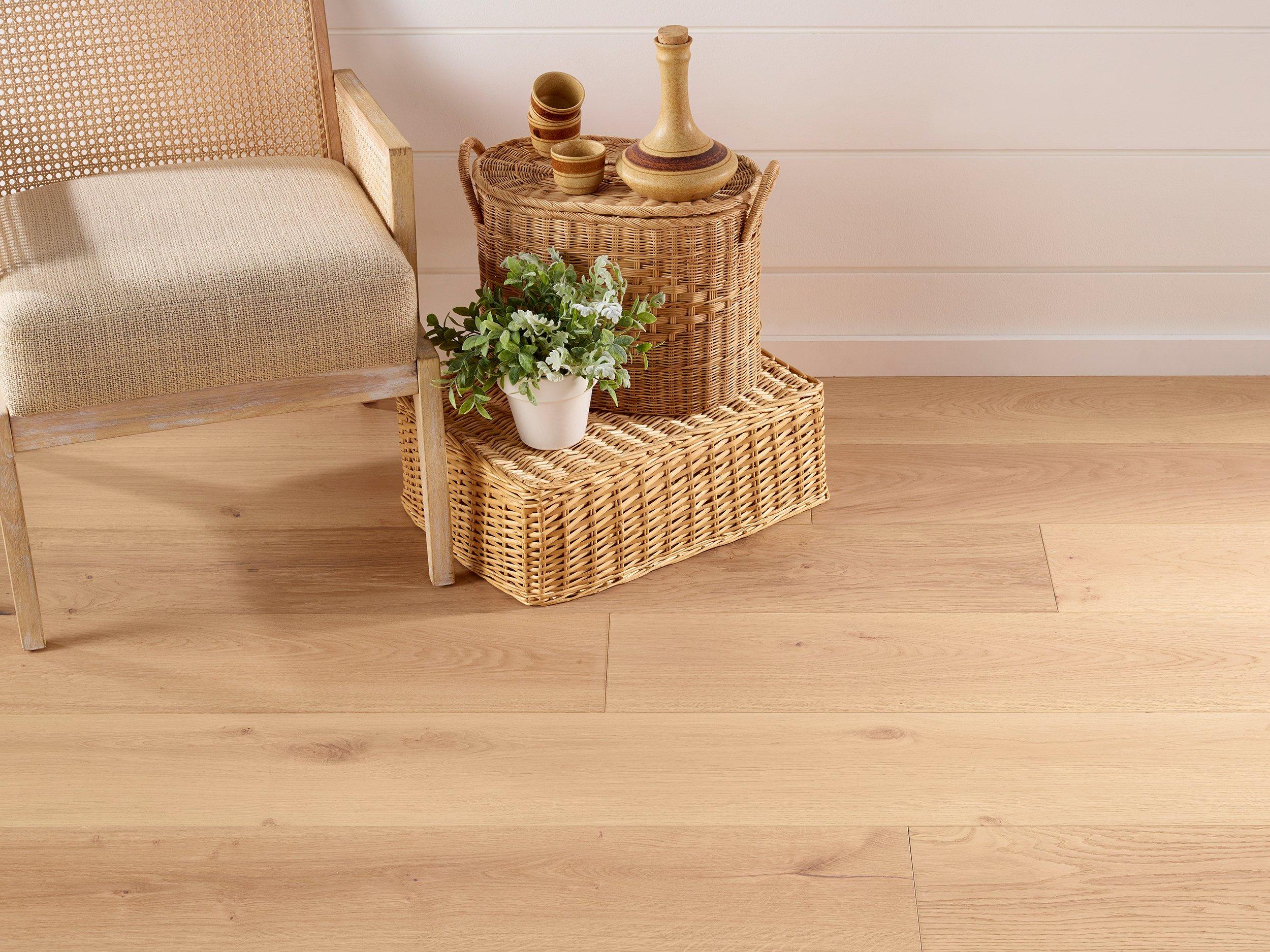 Pastoral White Oak Wire-Brushed Sawn Engineered Hardwood Pastoral White Oak Wire-Brushed Sawn Engineered Hardwood