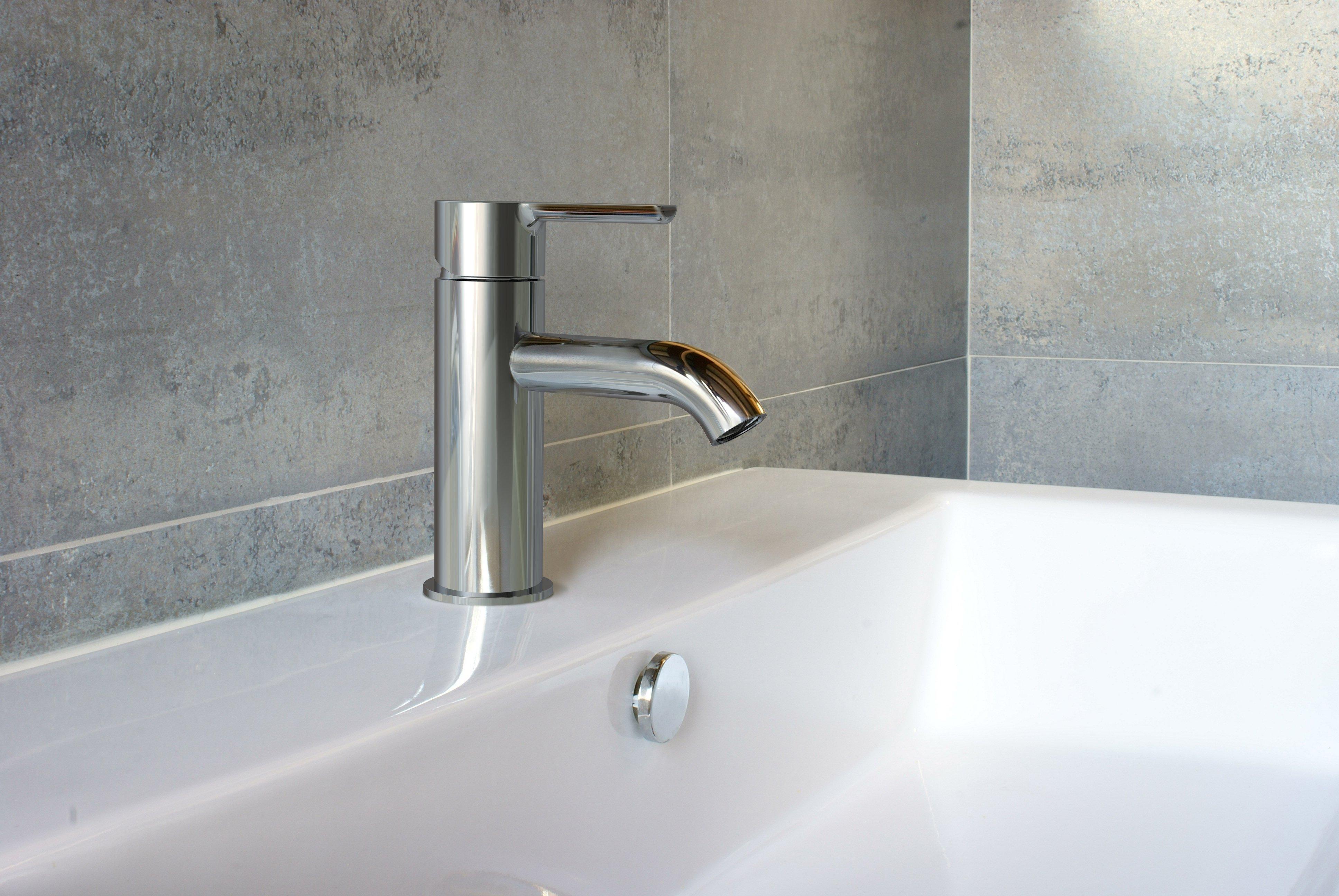 Rhiver Monoblock Chrome Bath Faucet