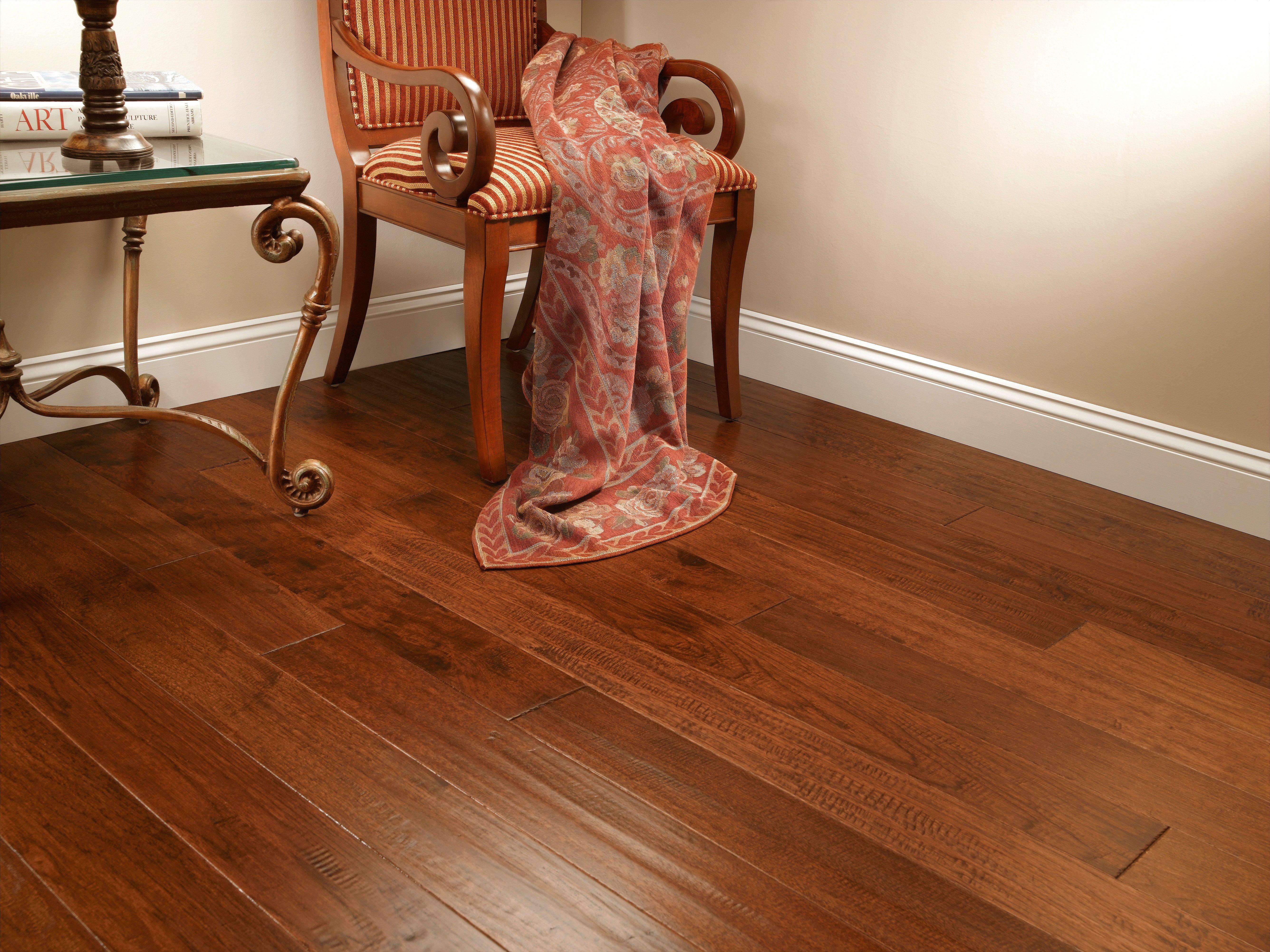 Chestnut Hickory Hand Sed Solid, Hardwood Floor With A Queen Christina