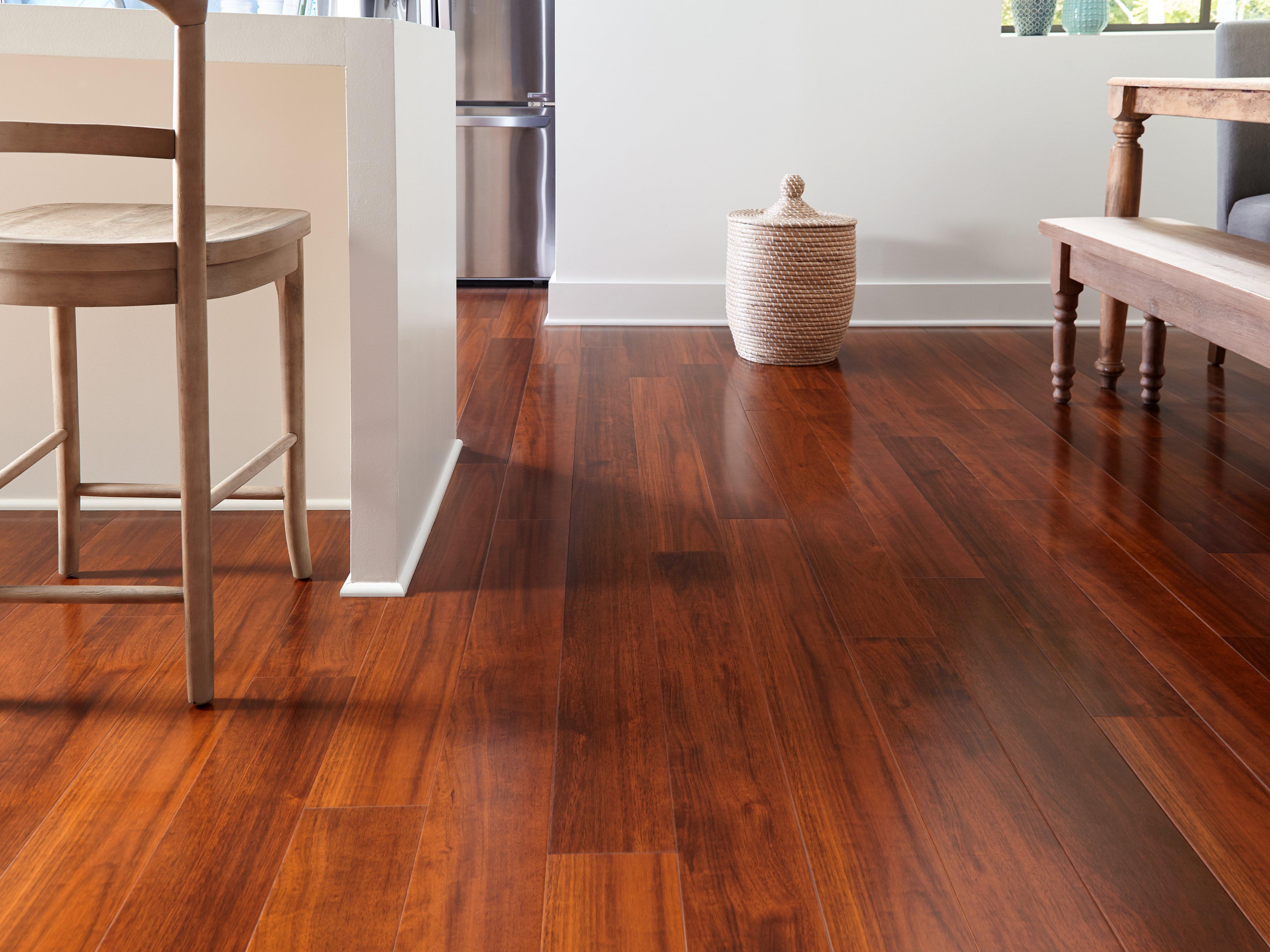 Laminated Flooring, Wood Finish & High Gloss Laminate