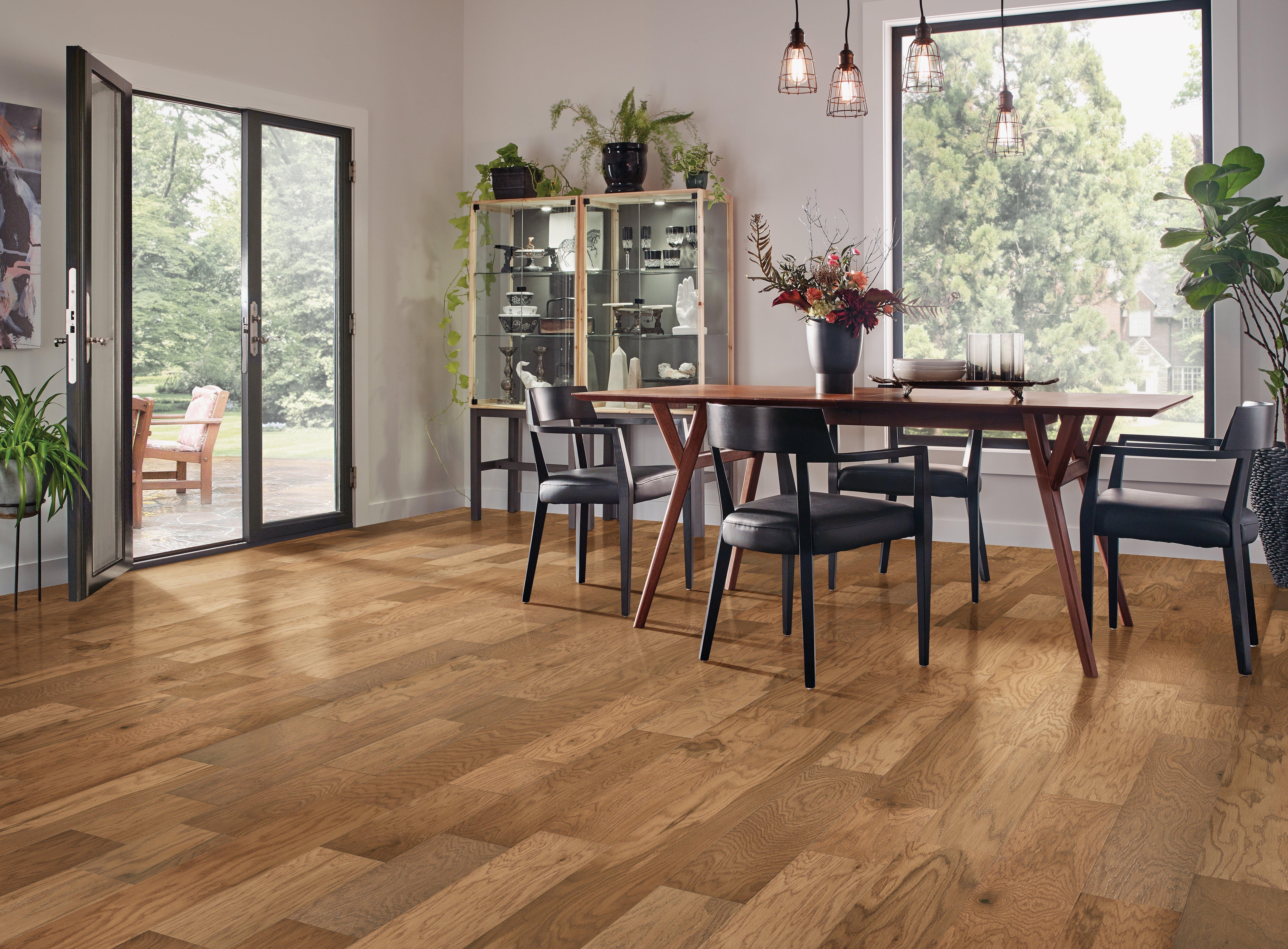 Collie White Oak Wire-Brushed Engineered Hardwood