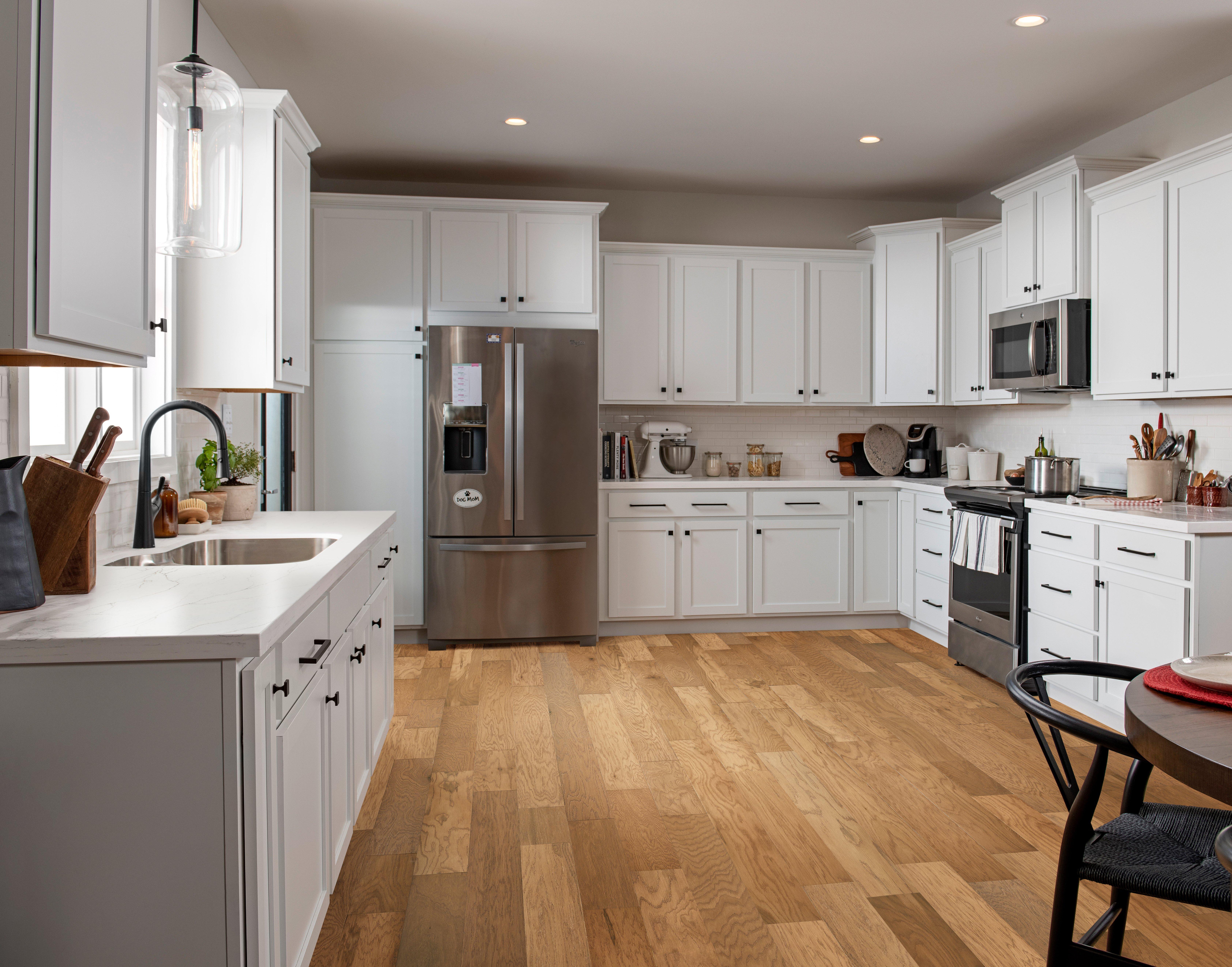 Collie White Oak Wire-Brushed Engineered Hardwood