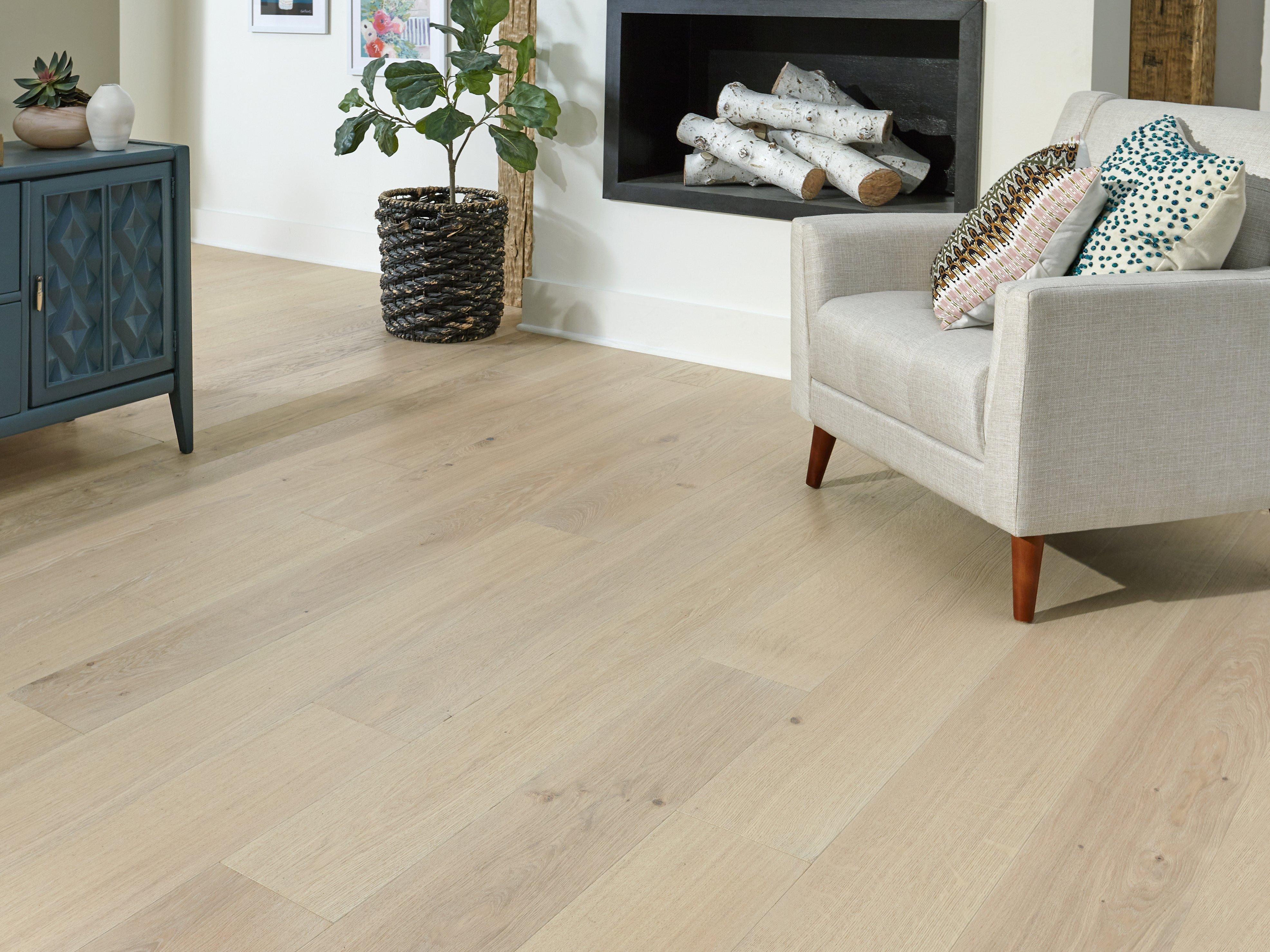 Bolinas White Oak Wire-Brushed Engineered Hardwood