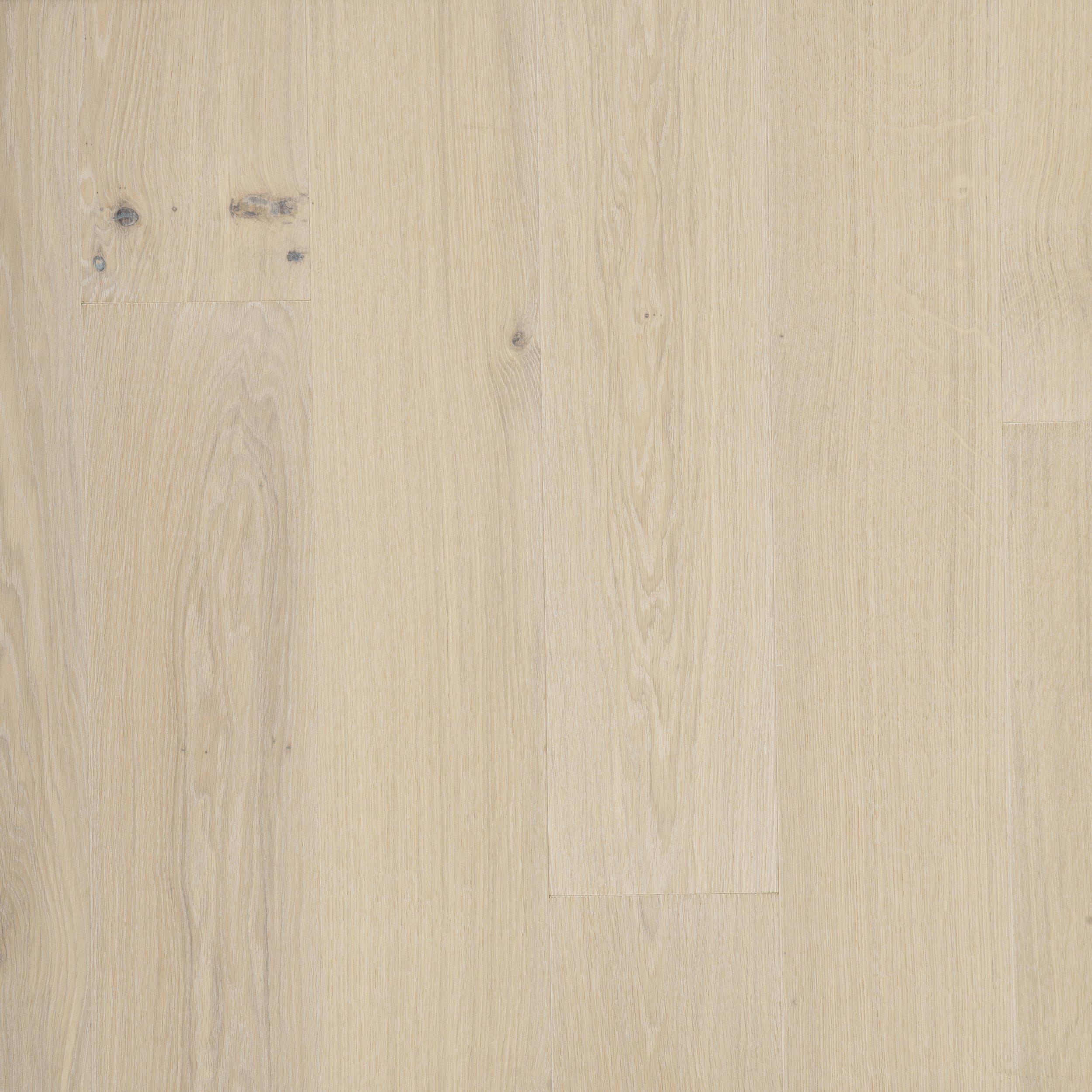 Voyage Waren White Oak Wire-Brushed Engineered Hardwood