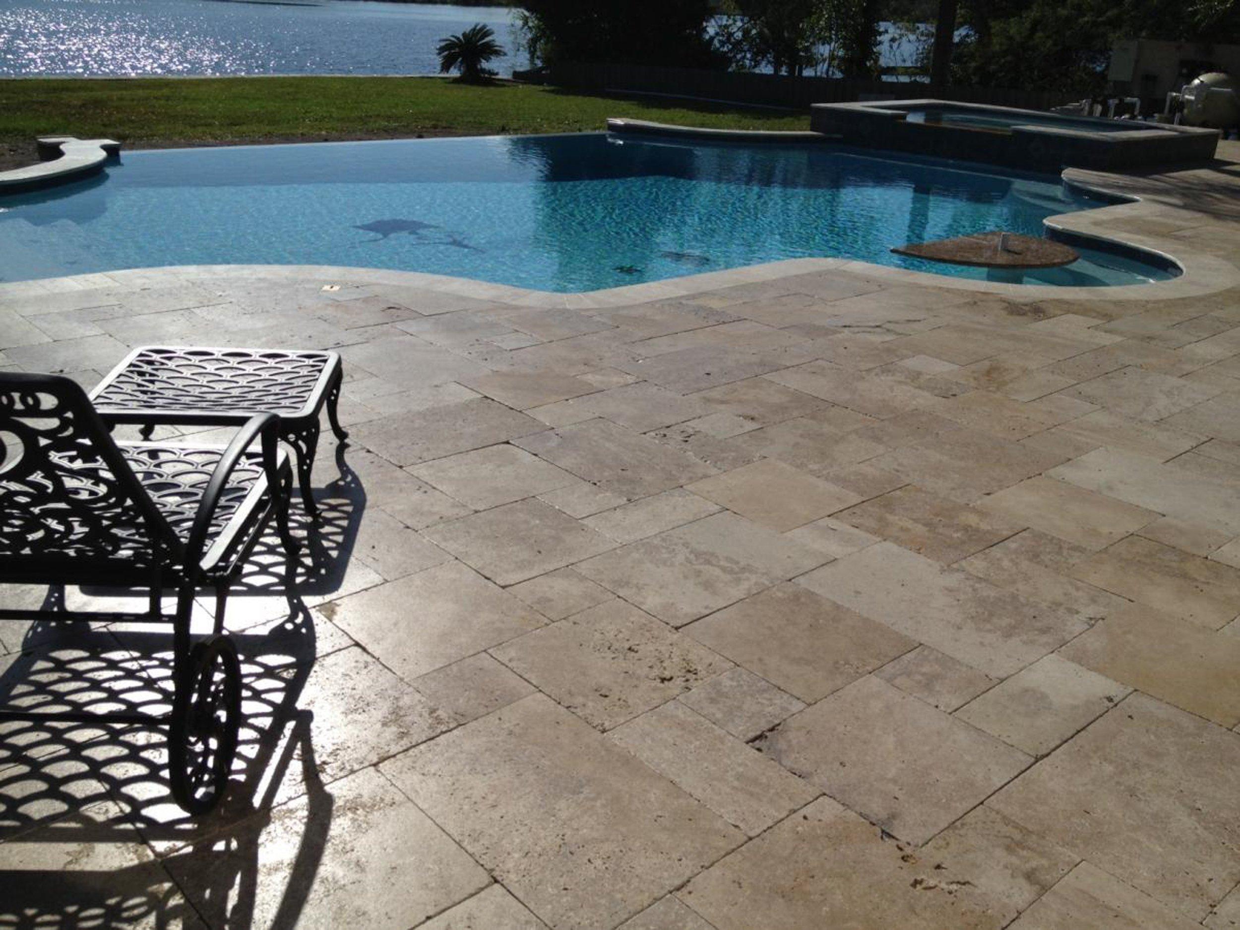 Noche Tumbled Travertine Paver