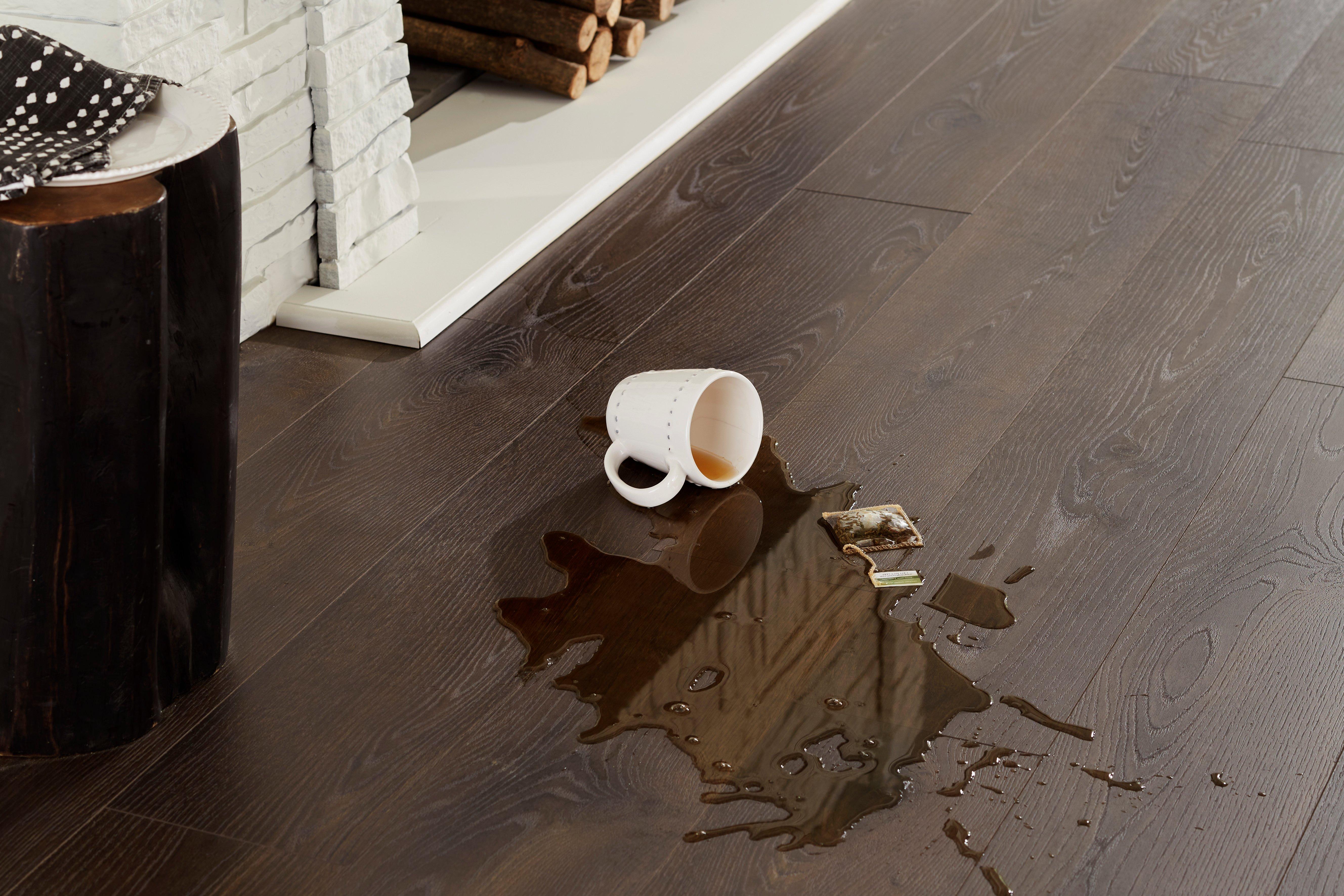 Reiga Oak Water-Resistant Laminate Plank
