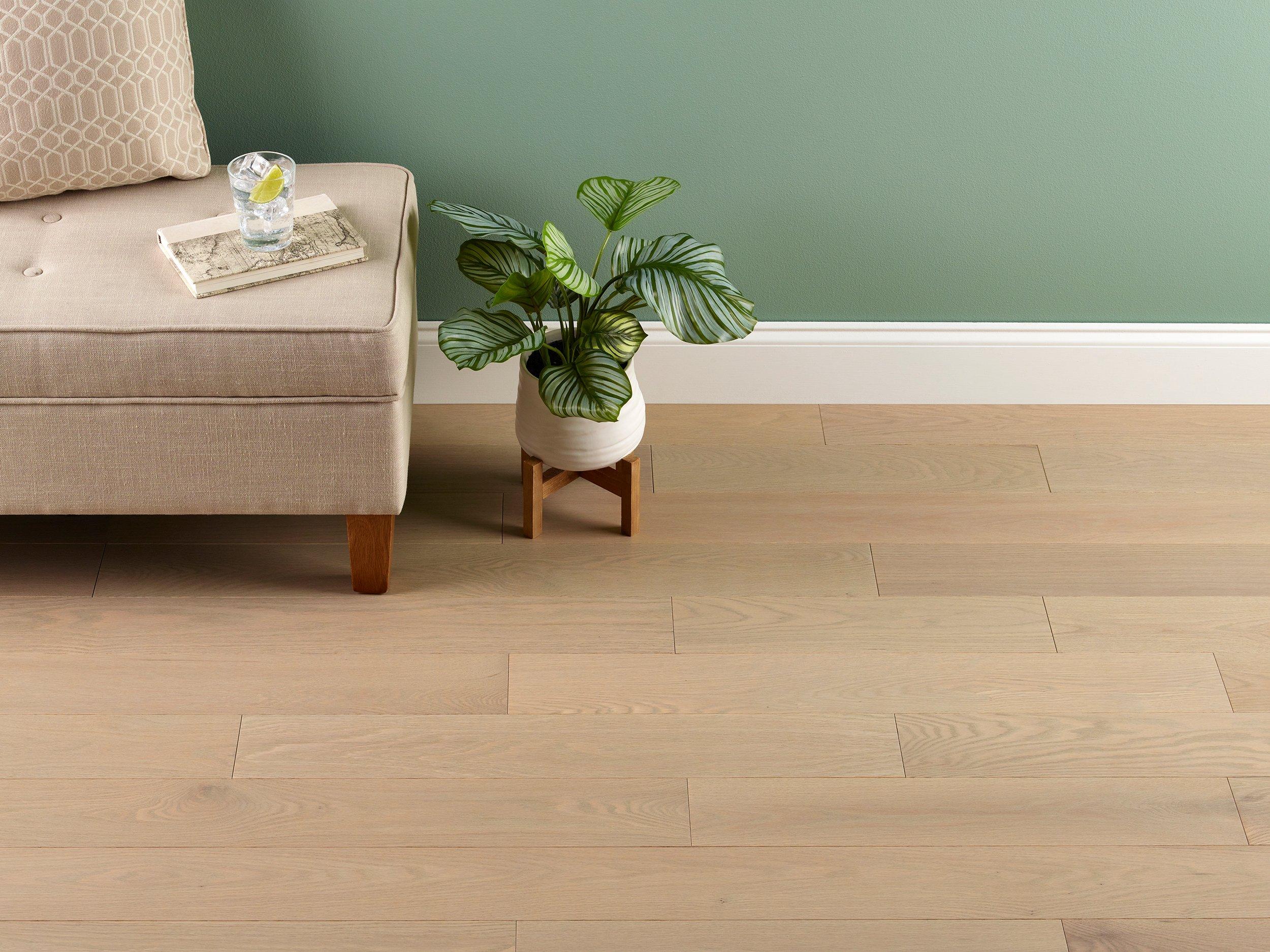 Honora Red Oak Smooth Solid Hardwood