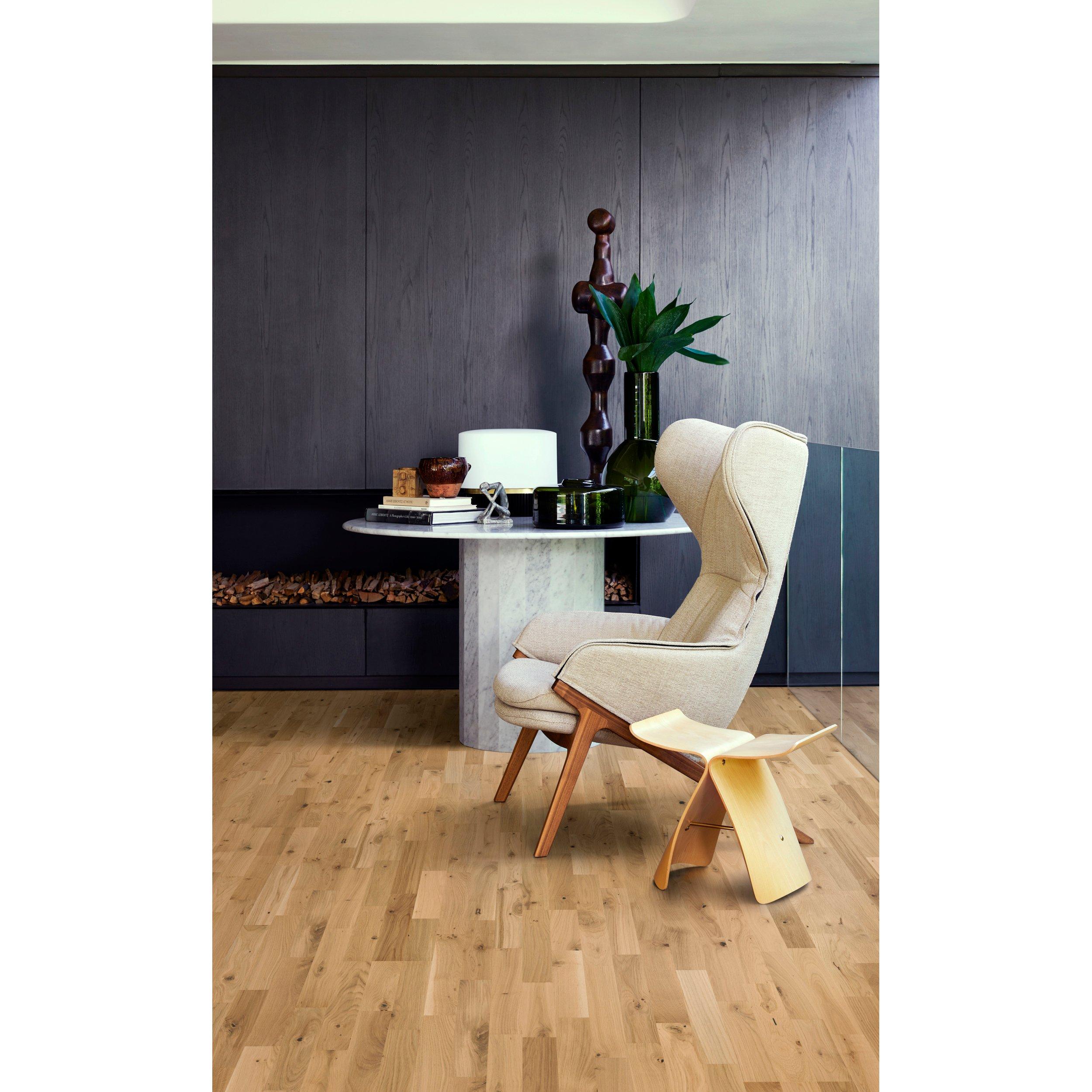 Newbury White Oak Wire-Brushed Engineered Hardwood