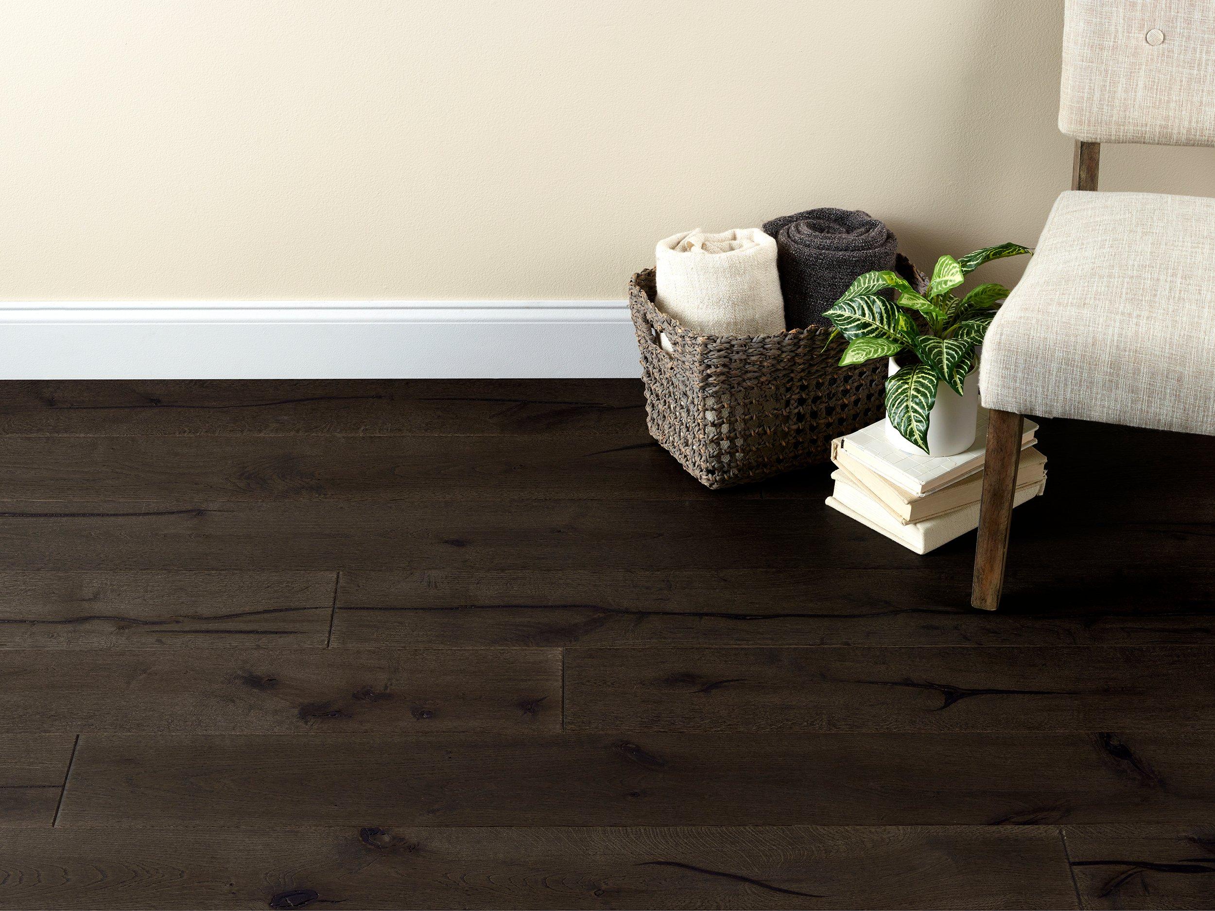 Voyage Alicante White Oak Wire-Brushed Engineered Hardwood