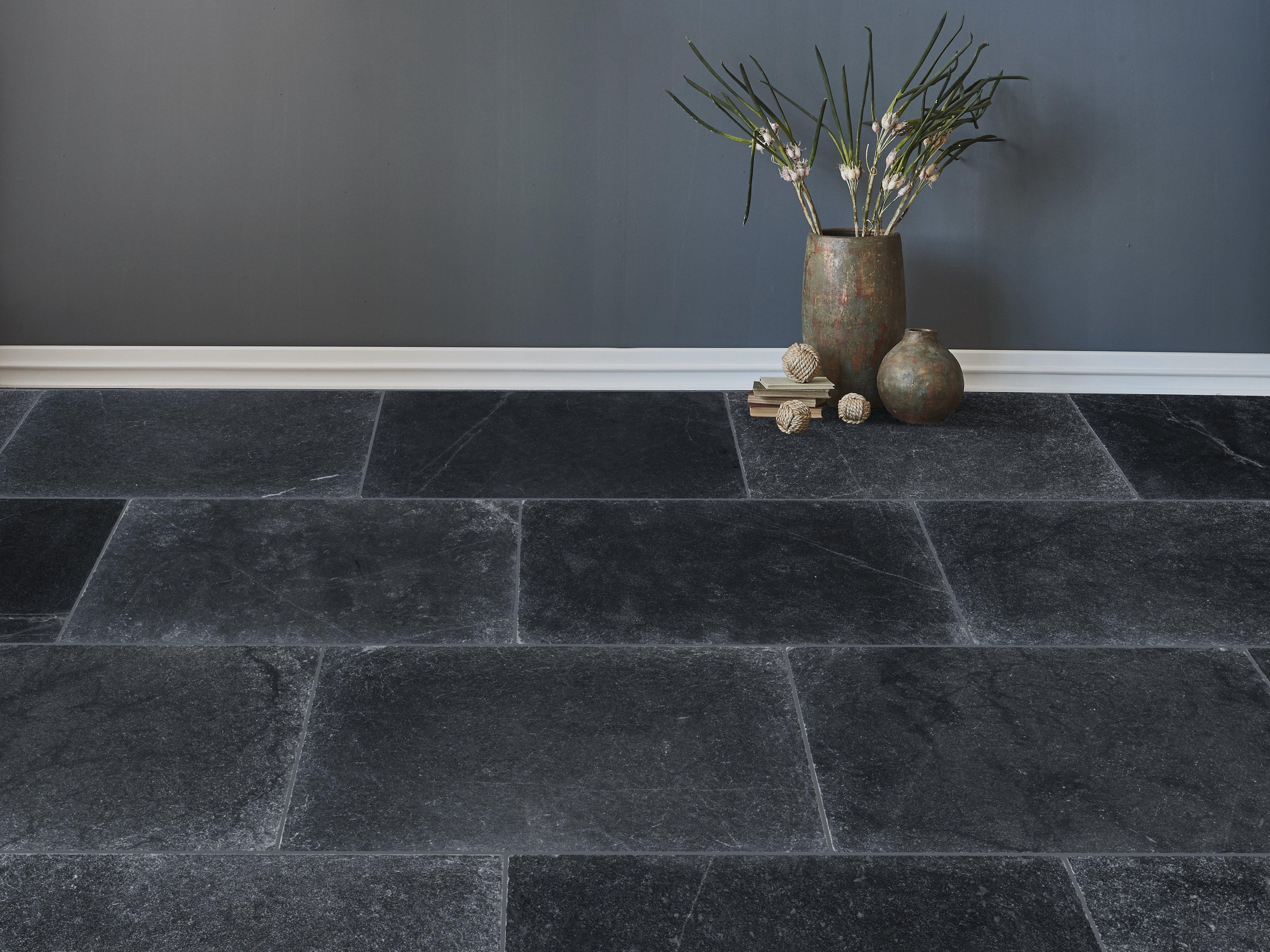 Antique Neruda Tumbled Marble Tile