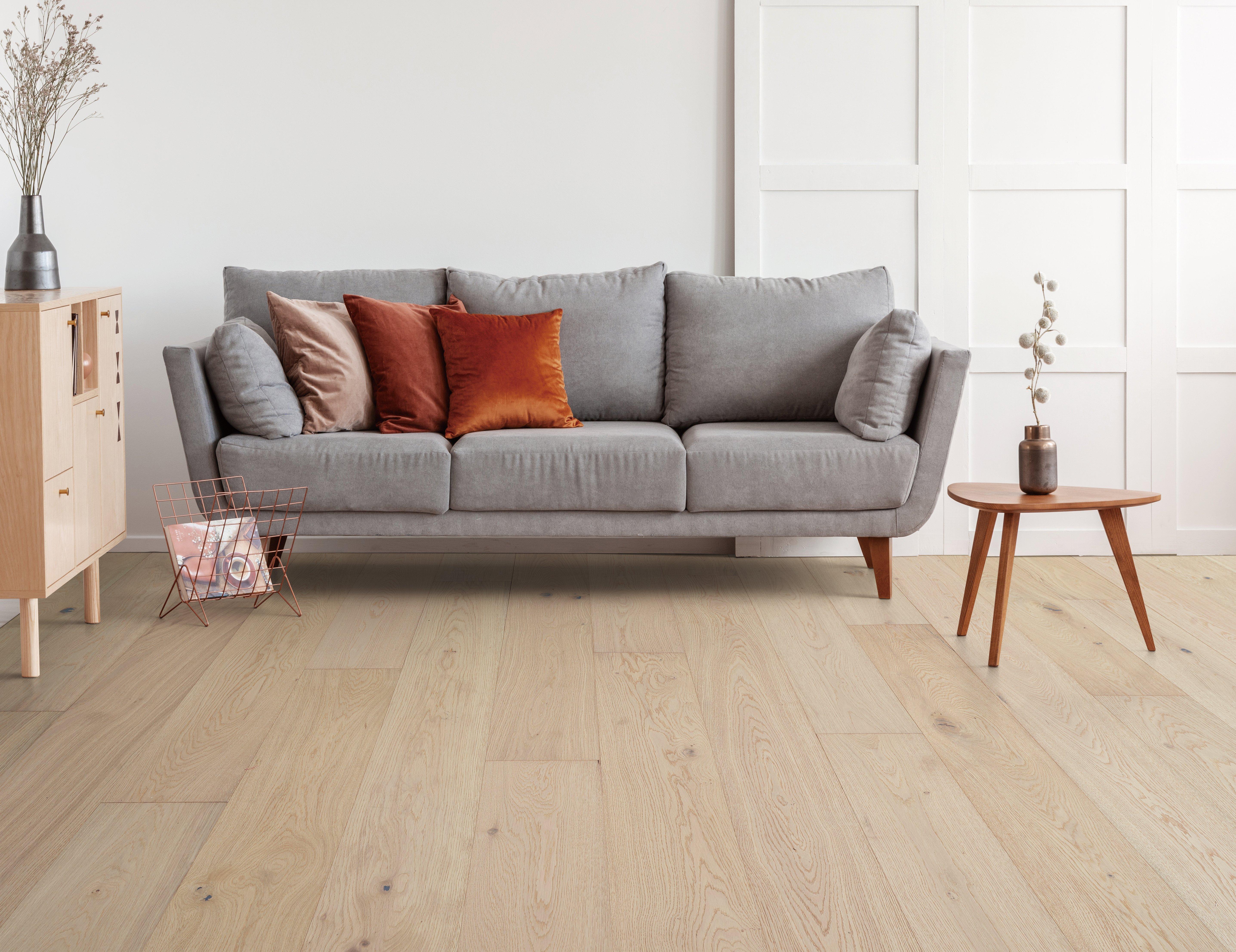 Avignon Locking White Oak Wire-Brushed Engineered Hardwood