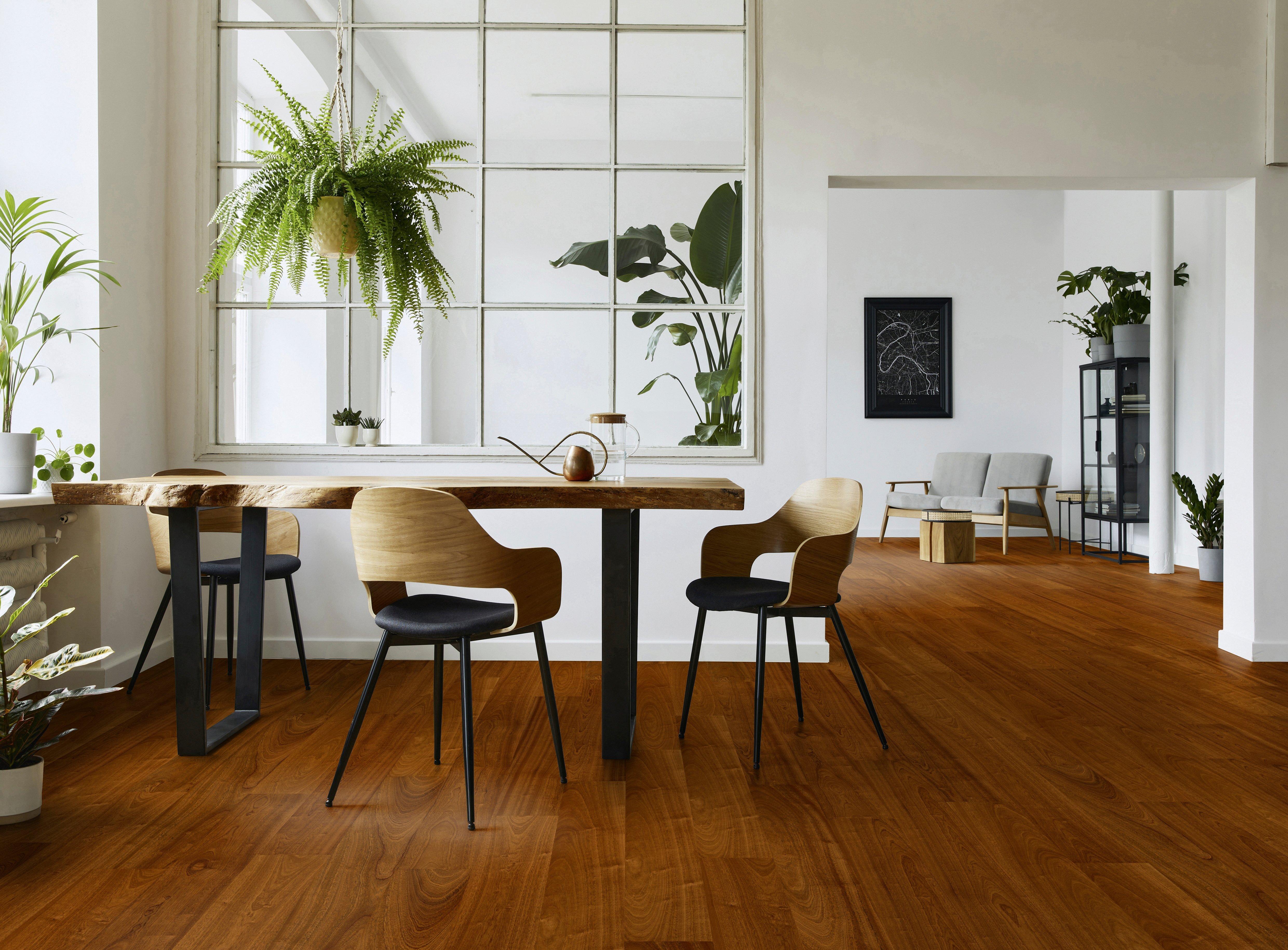 Brindle Pecan Waterproof Laminate Plank