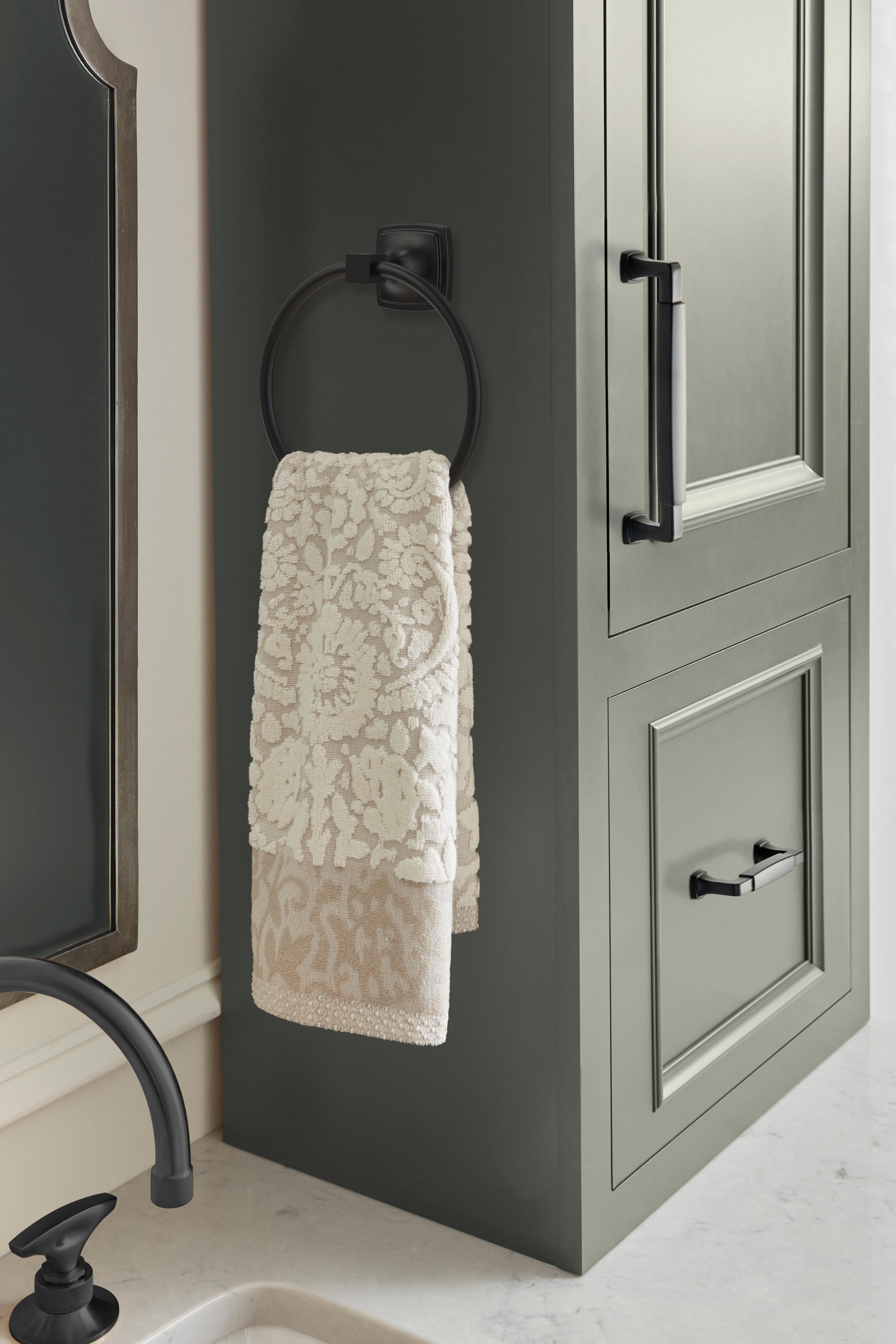 Stature Cabinet Pull