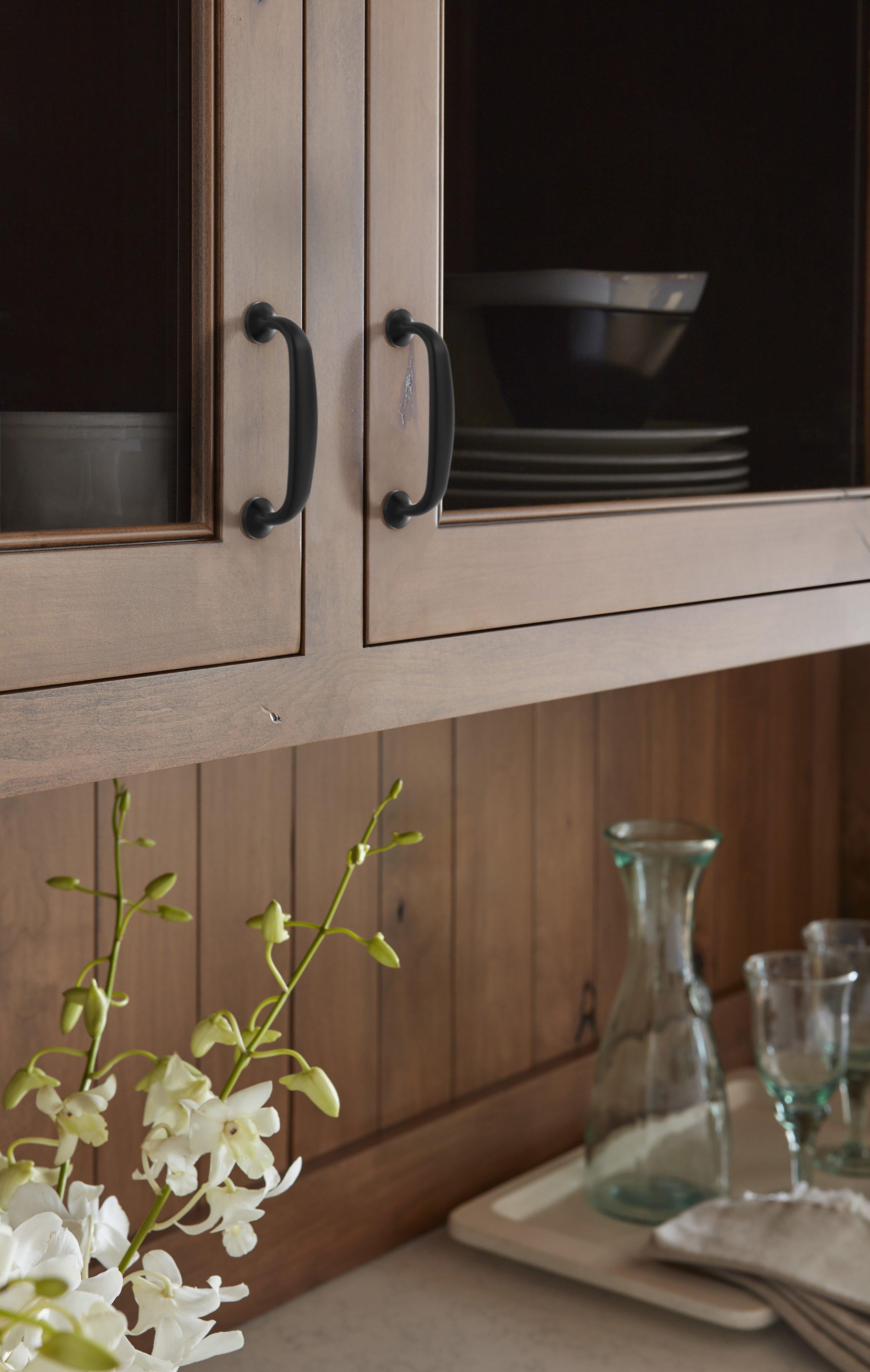 Renown Cabinets Pull