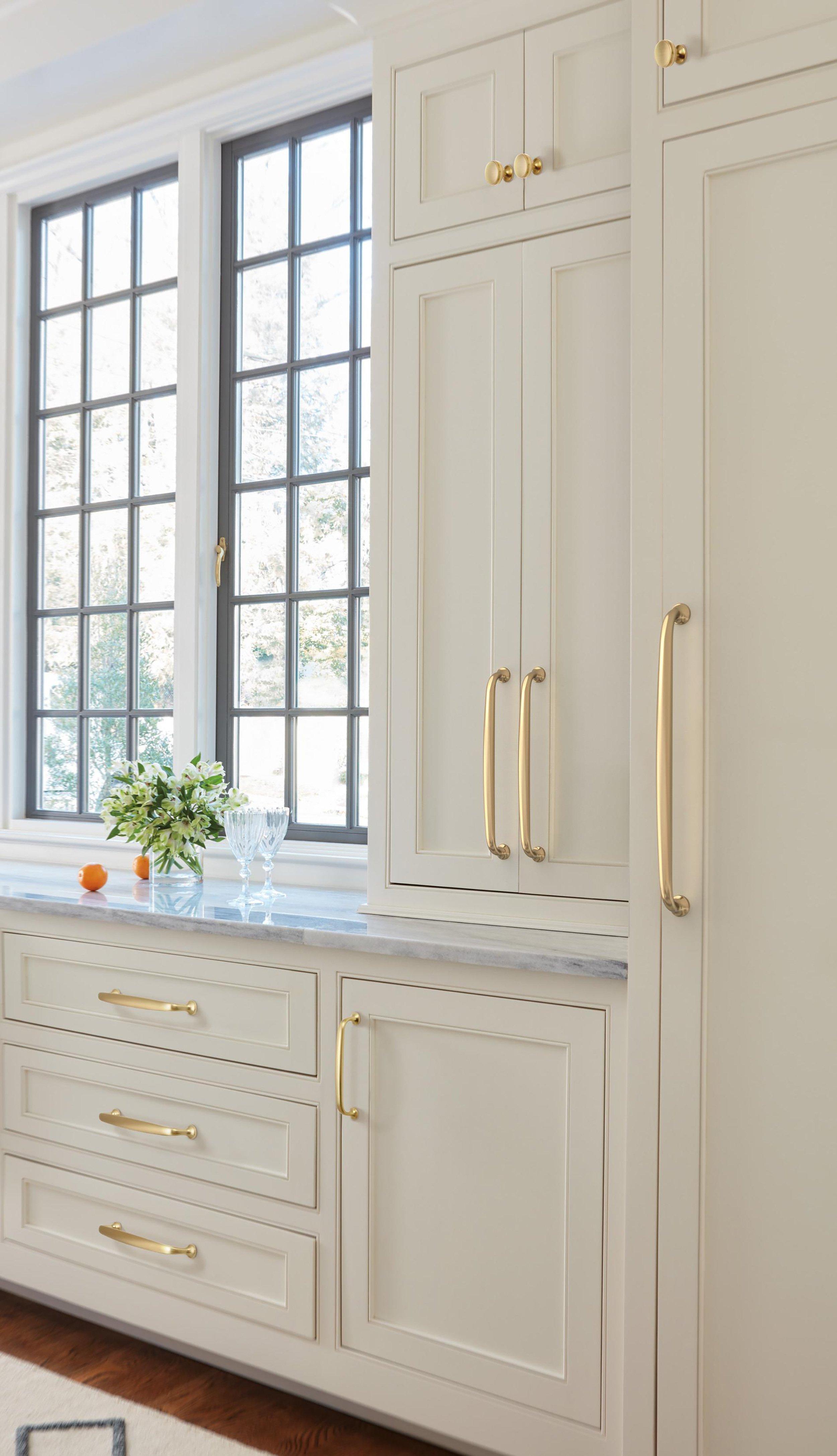 Renown Cabinets Pull