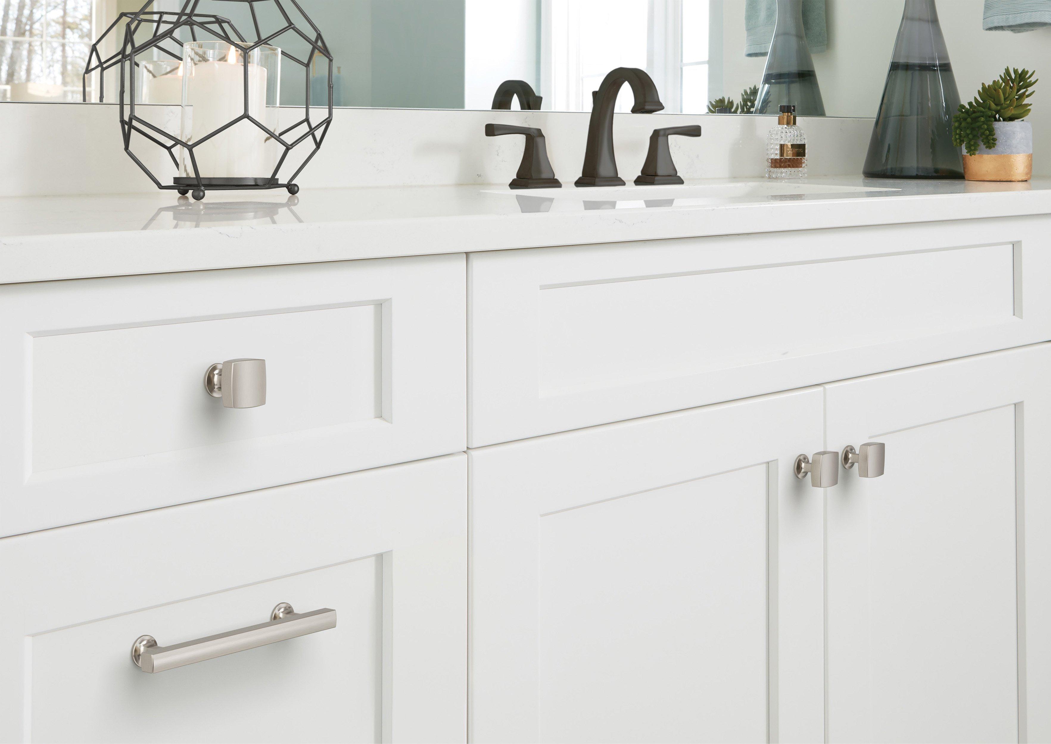 Everett 1-1/4 in. Satin Nickel Cabinet Knob