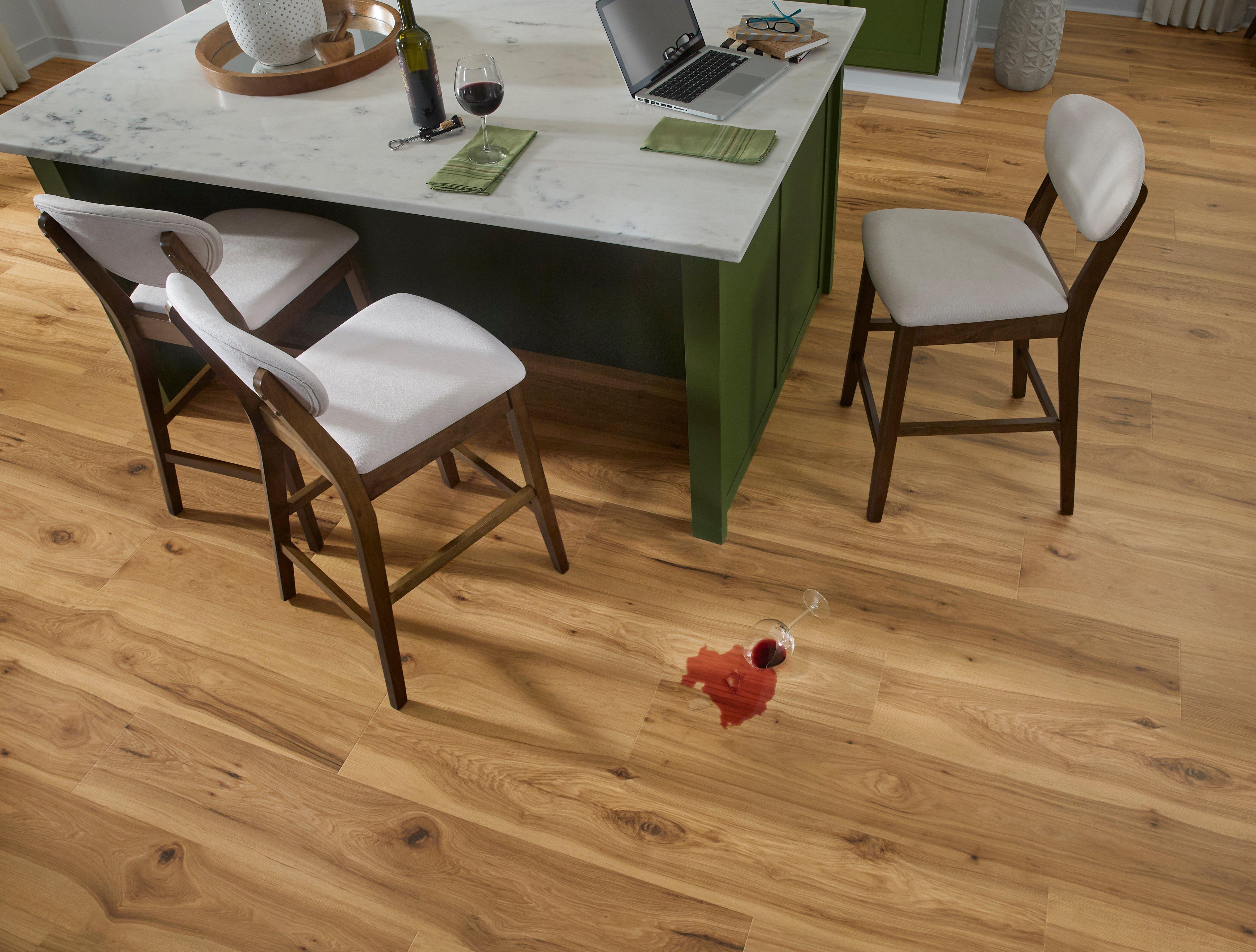 Hickory Hollow Waterproof Laminate Plank