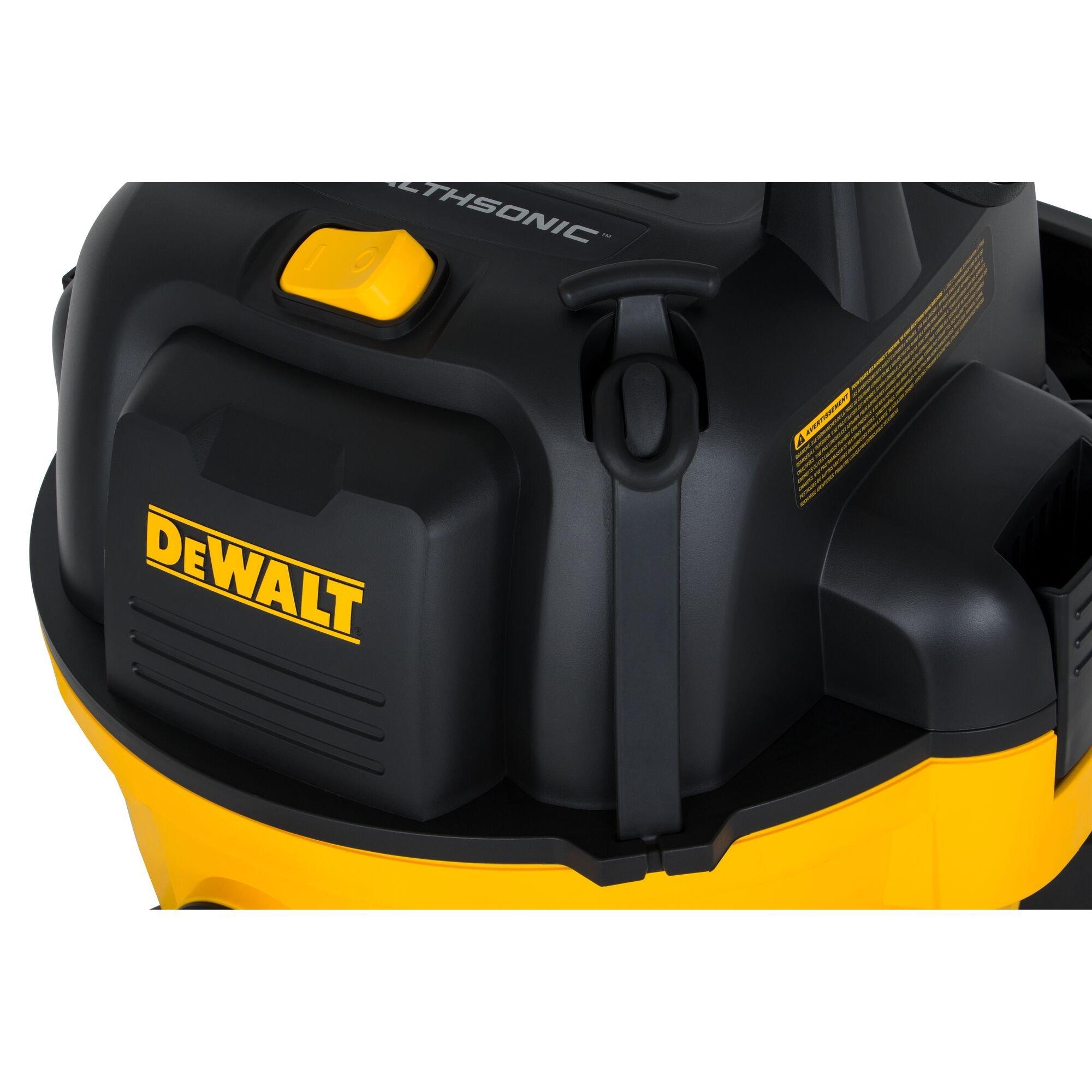 DeWalt 9 Gallon Wet/Dry Vacuum
