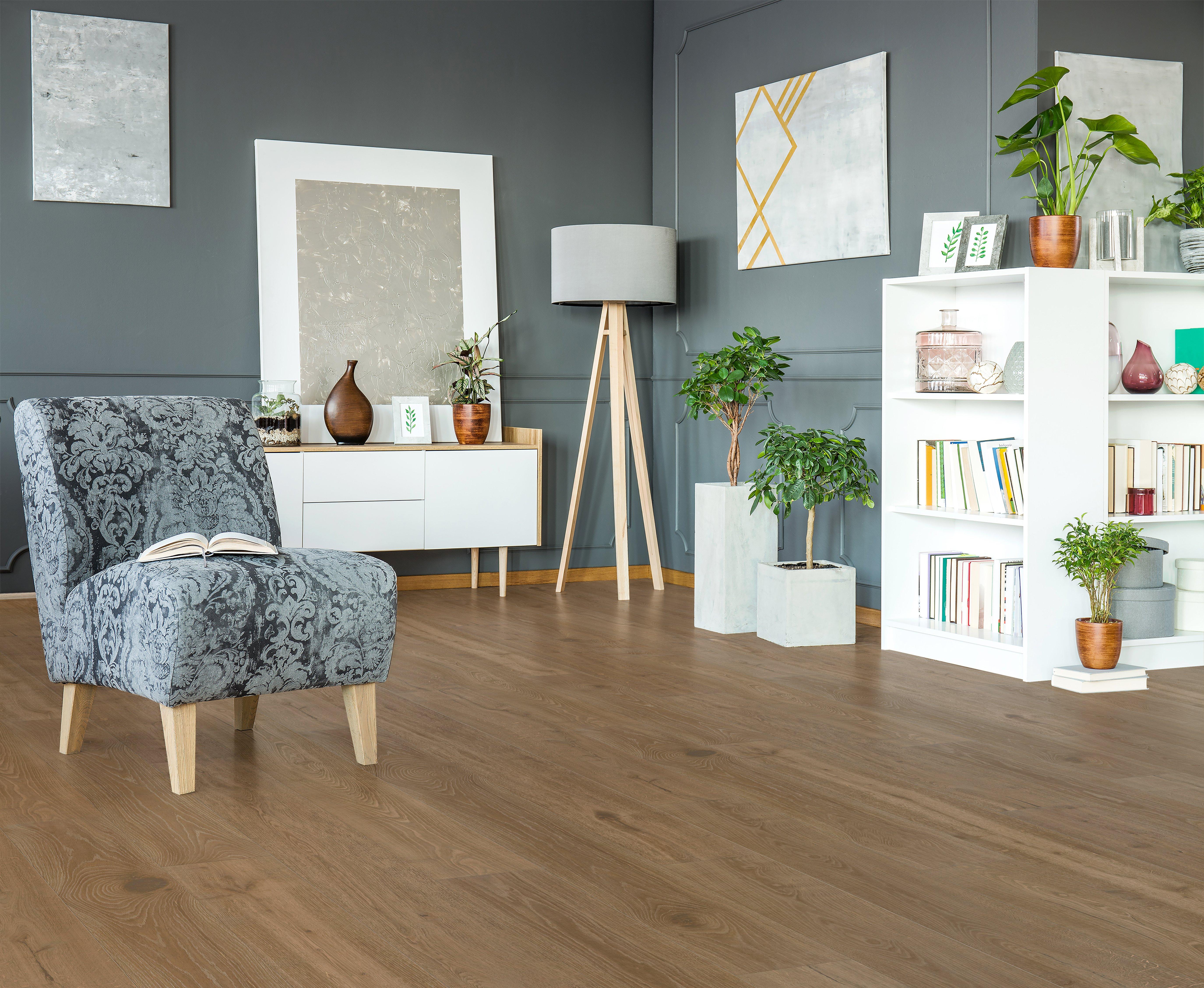 Malesina White Oak Distressed Engineered Hardwood