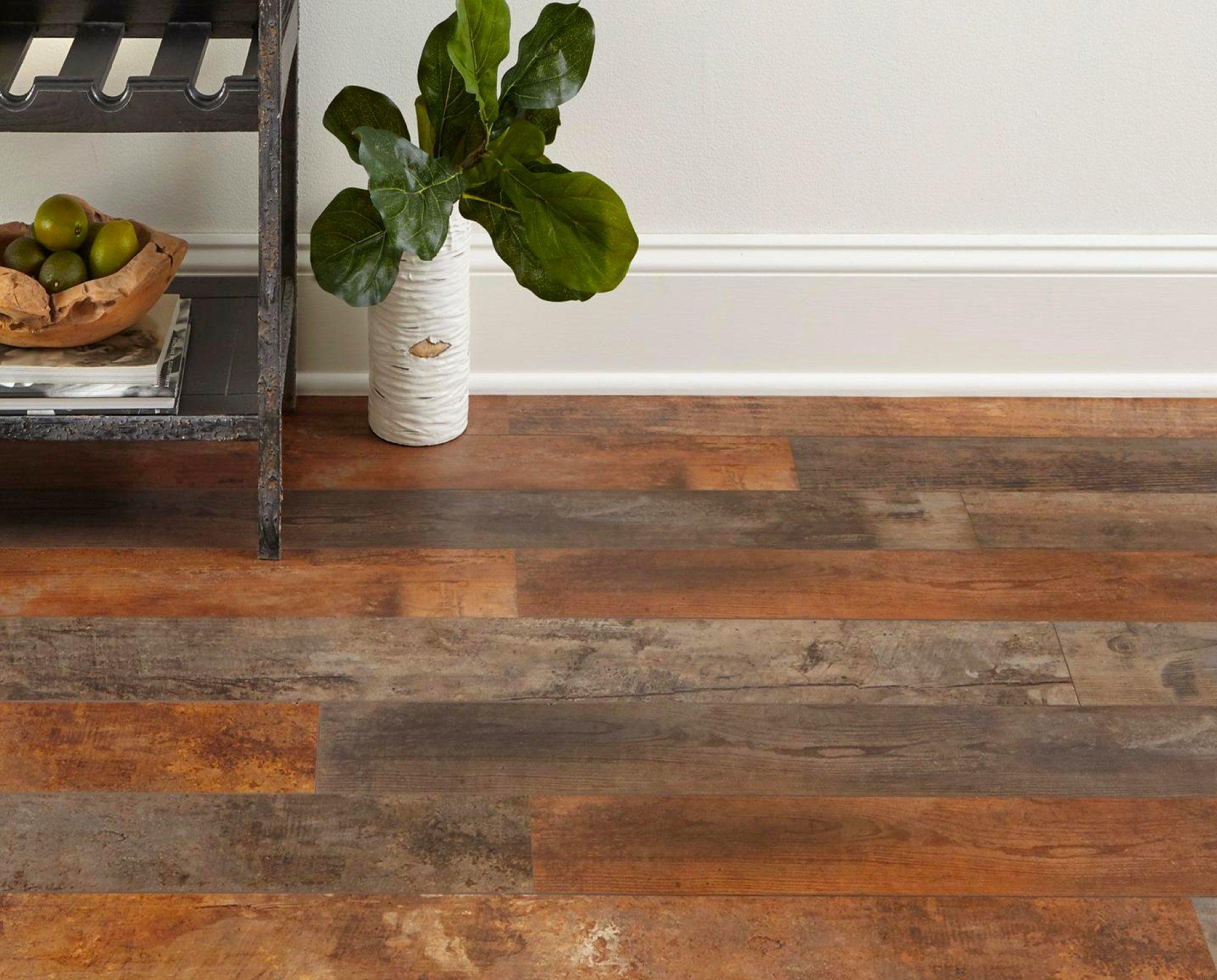 SHOP LOCKING LAMINATE