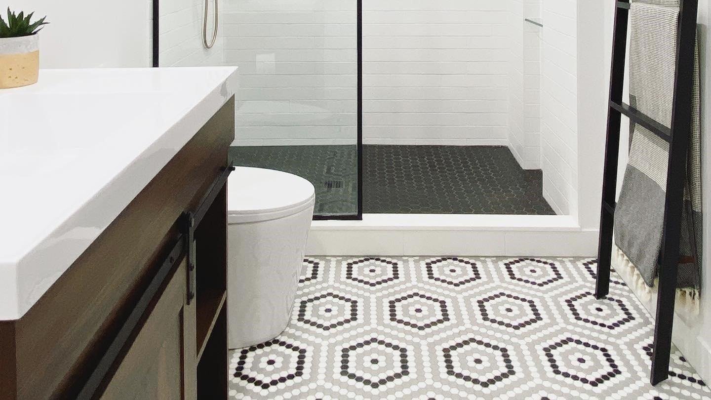 Penny Tile Bathroom Floor 30 Gorgeous Bathroom Flooring Ideas To Try