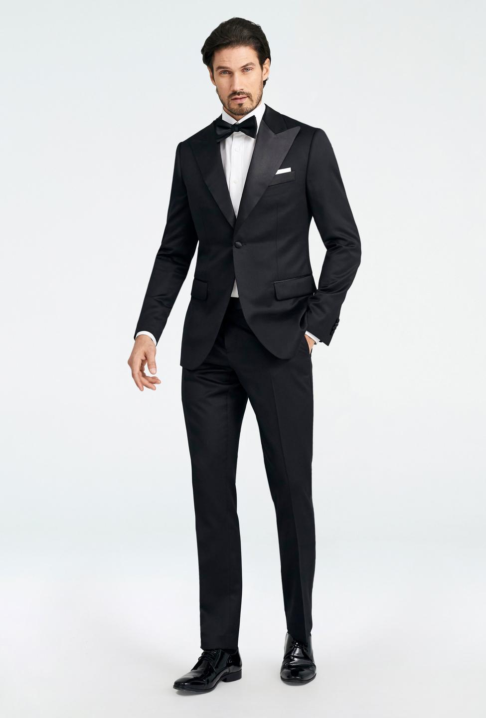 Black suit - Hampton Solid Design from Premium Indochino Collection
