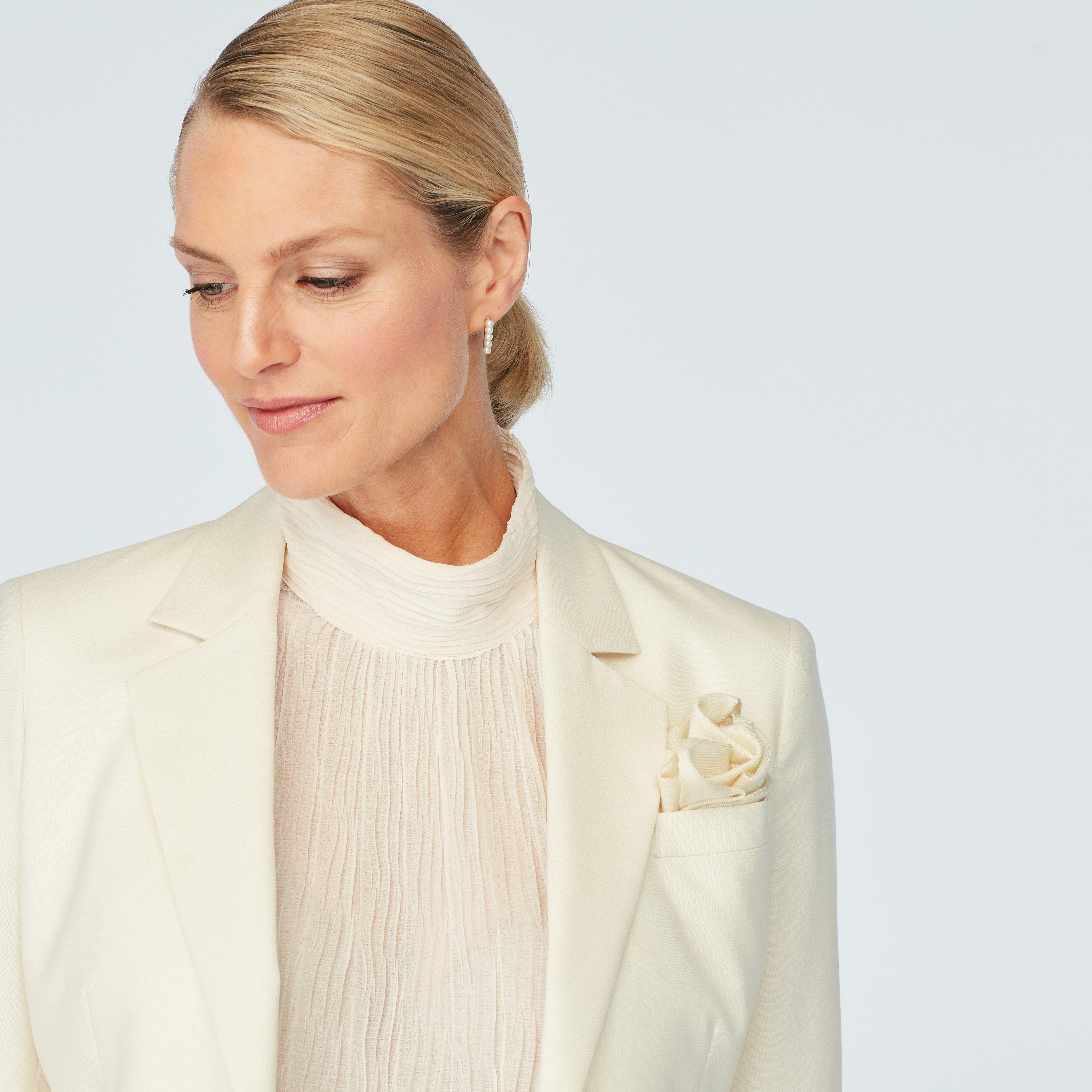 Women's Custom Blazers - Stockport Wool Linen Cream Blazer | INDOCHINO