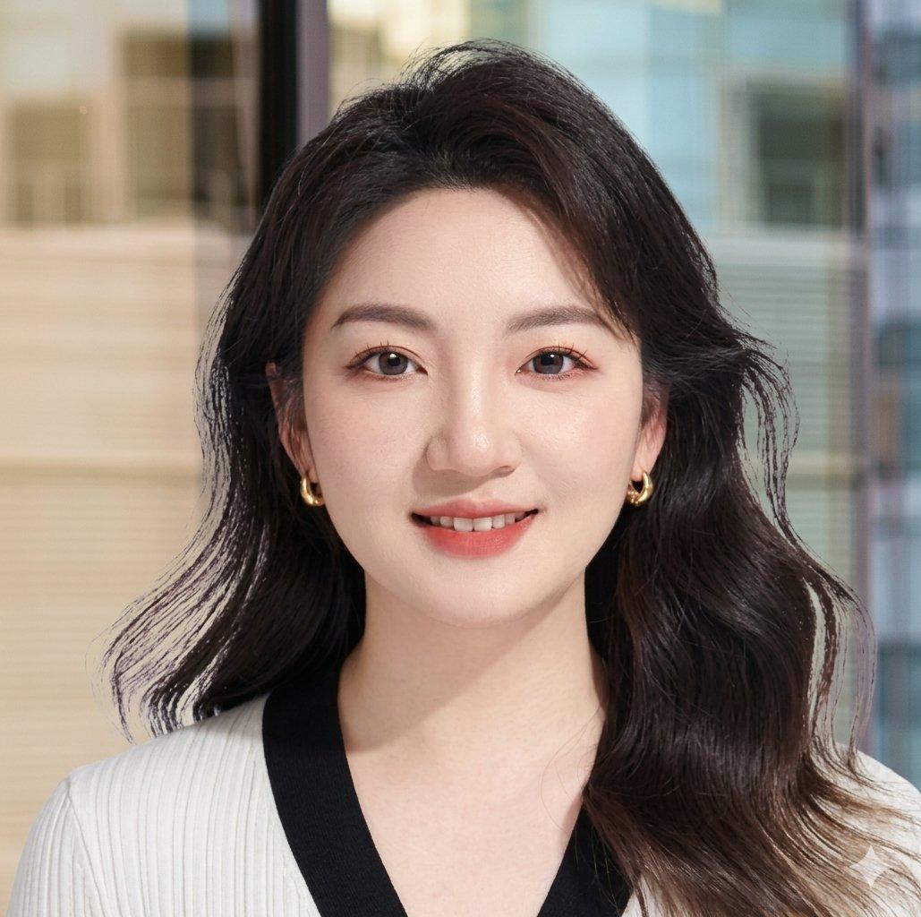 Summer Xia, Director, Production & Logistics
