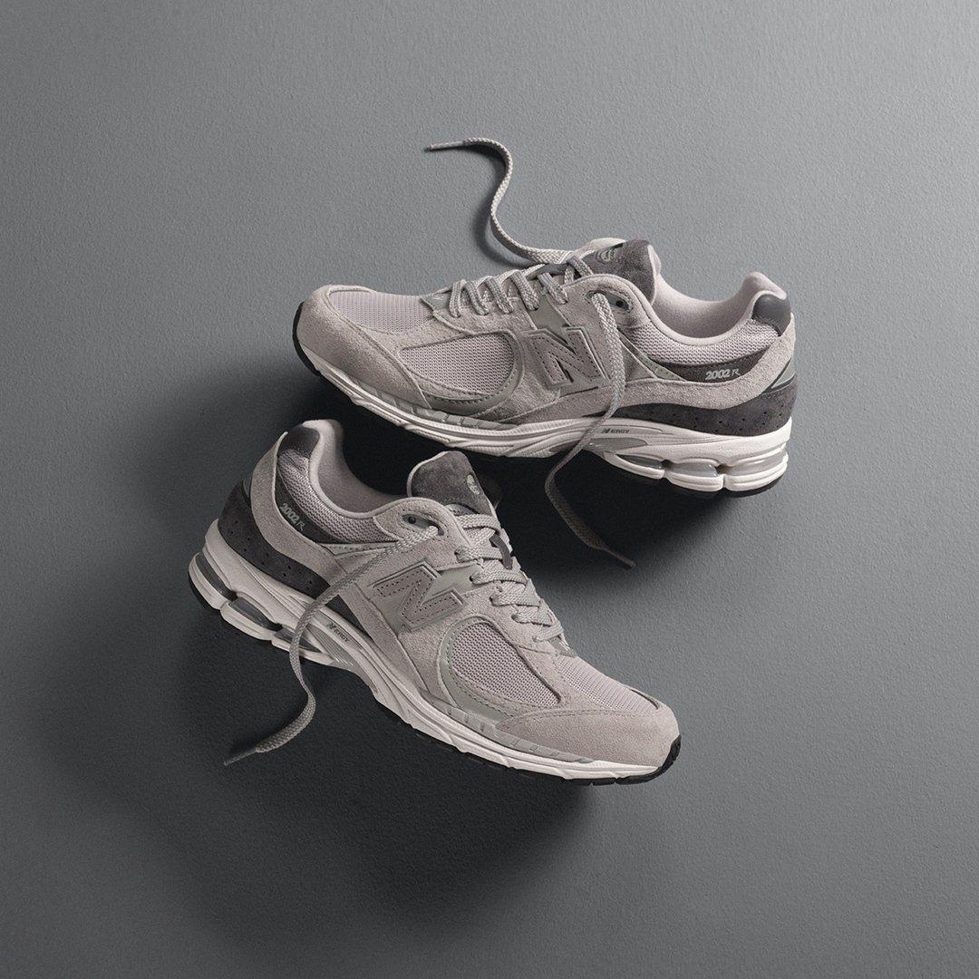 New Balance 2002R