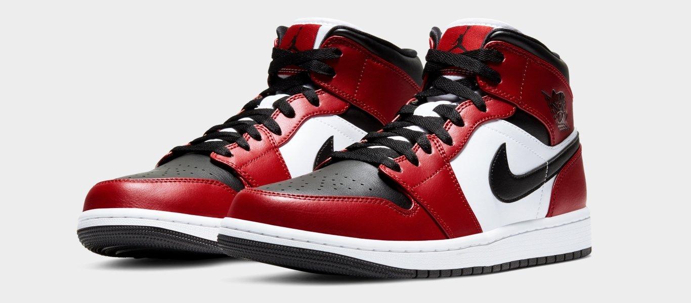 Air Jordan 1 Mid 'Chicago Black Toe 