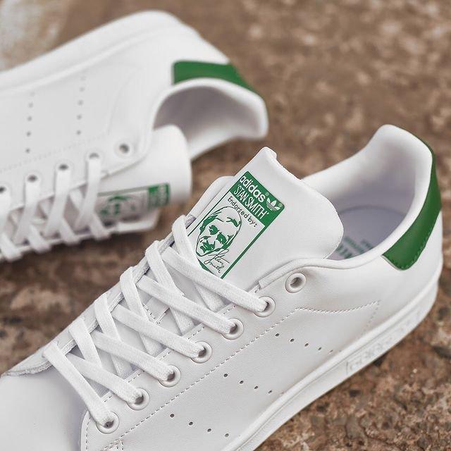 Apuesta vesícula biliar Poner la mesa Qué talla de adidas Stan Smith debo elegir? - JD Sports Blog