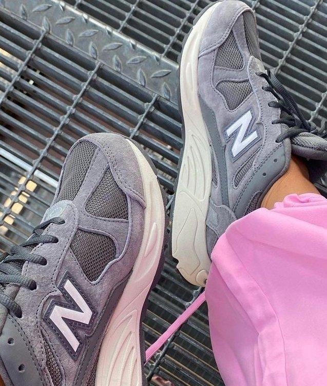 New Balance 2002R sneakers autunno