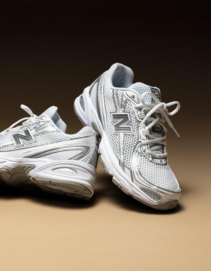 New Balance 740 on feet