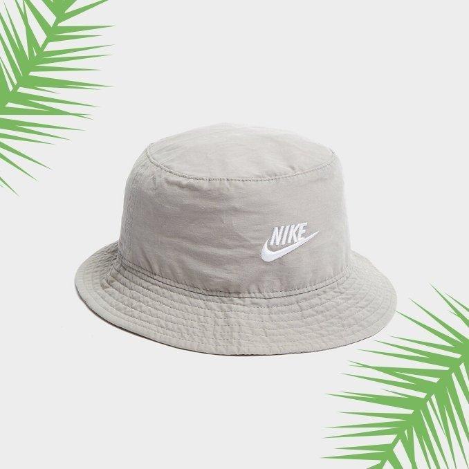 tendencia sombrero pescador marca Nike