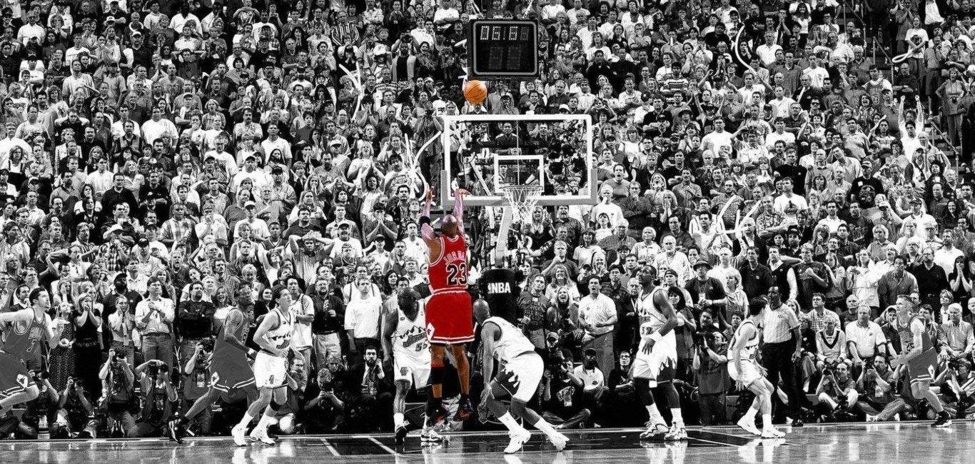 Michael Jordan Dunk with Air Jordan XIV