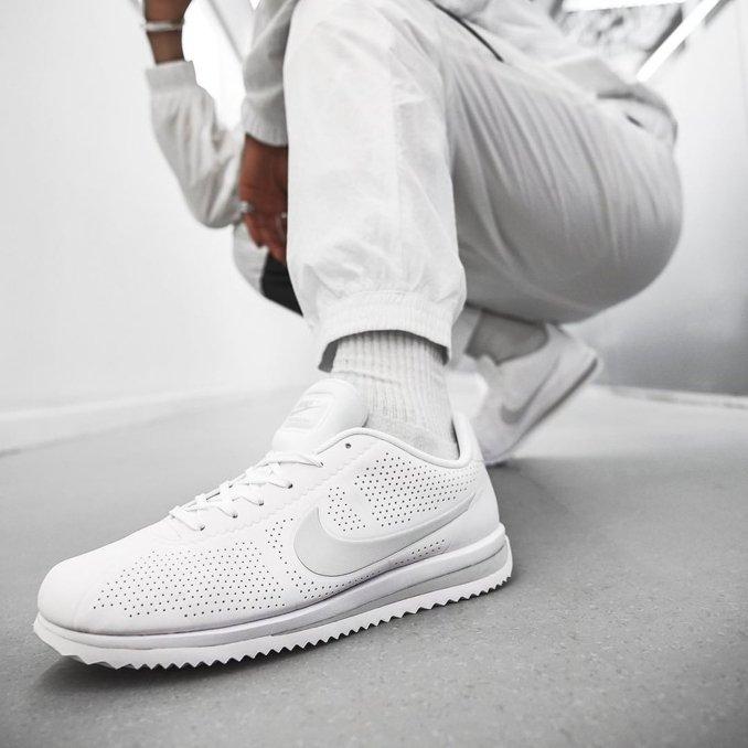 Nike cortez ultra cheap moire blancas y rojas